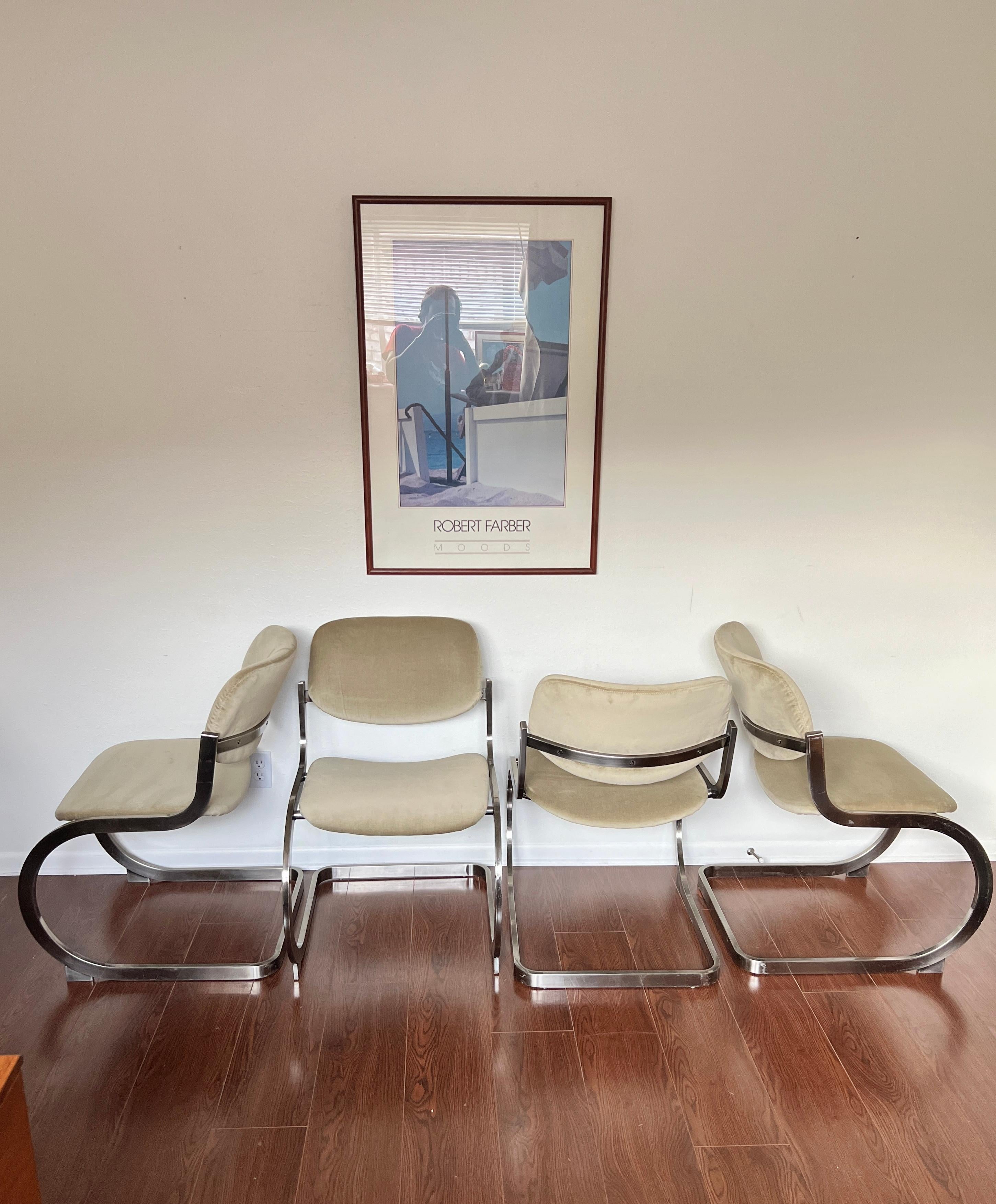 Ensemble de 4 chaises de salle à manger post-moderne par Design Institute America, vers 1986 4