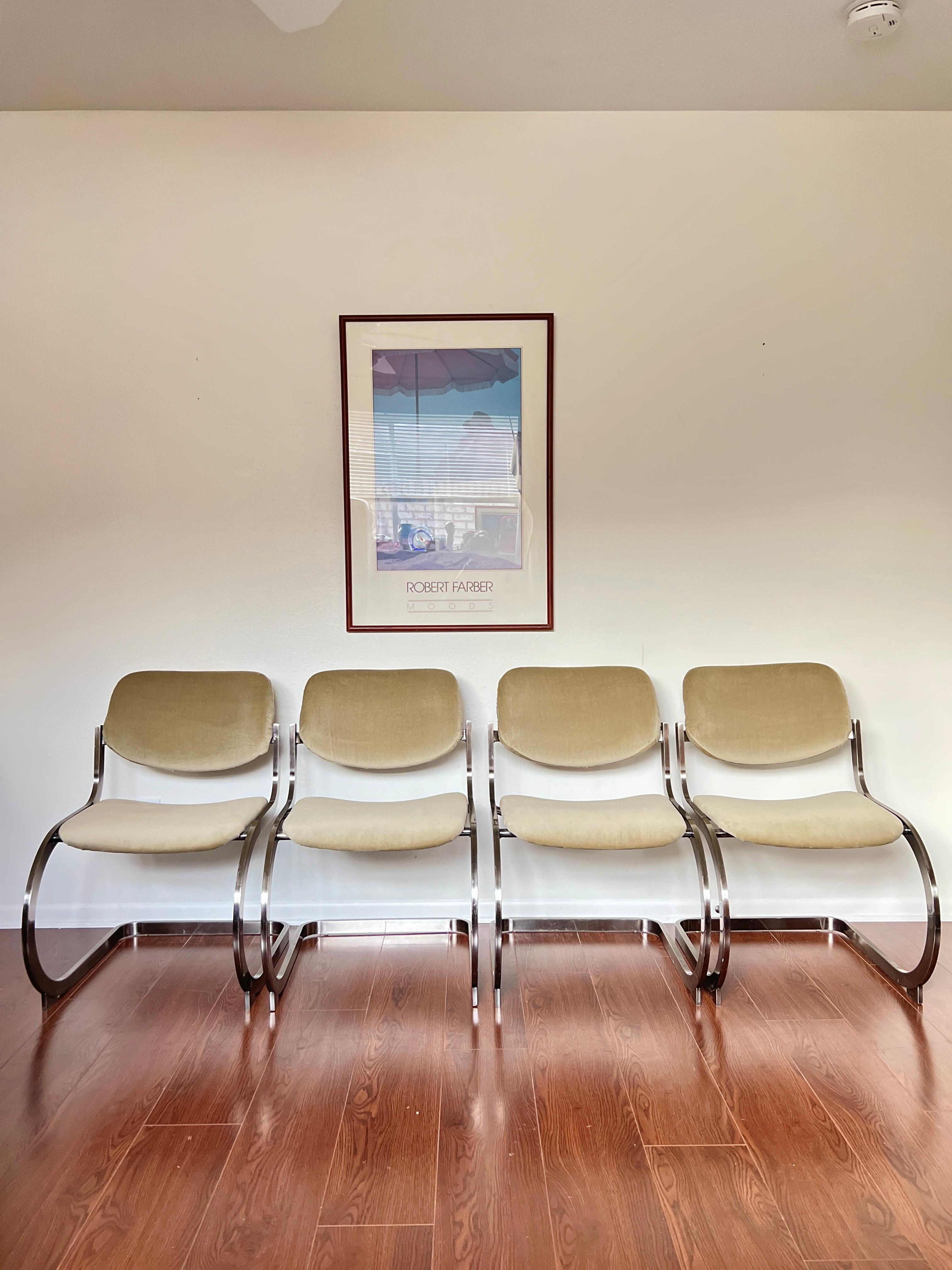 Ensemble de 4 chaises de salle à manger post-moderne par Design Institute America, vers 1986 8