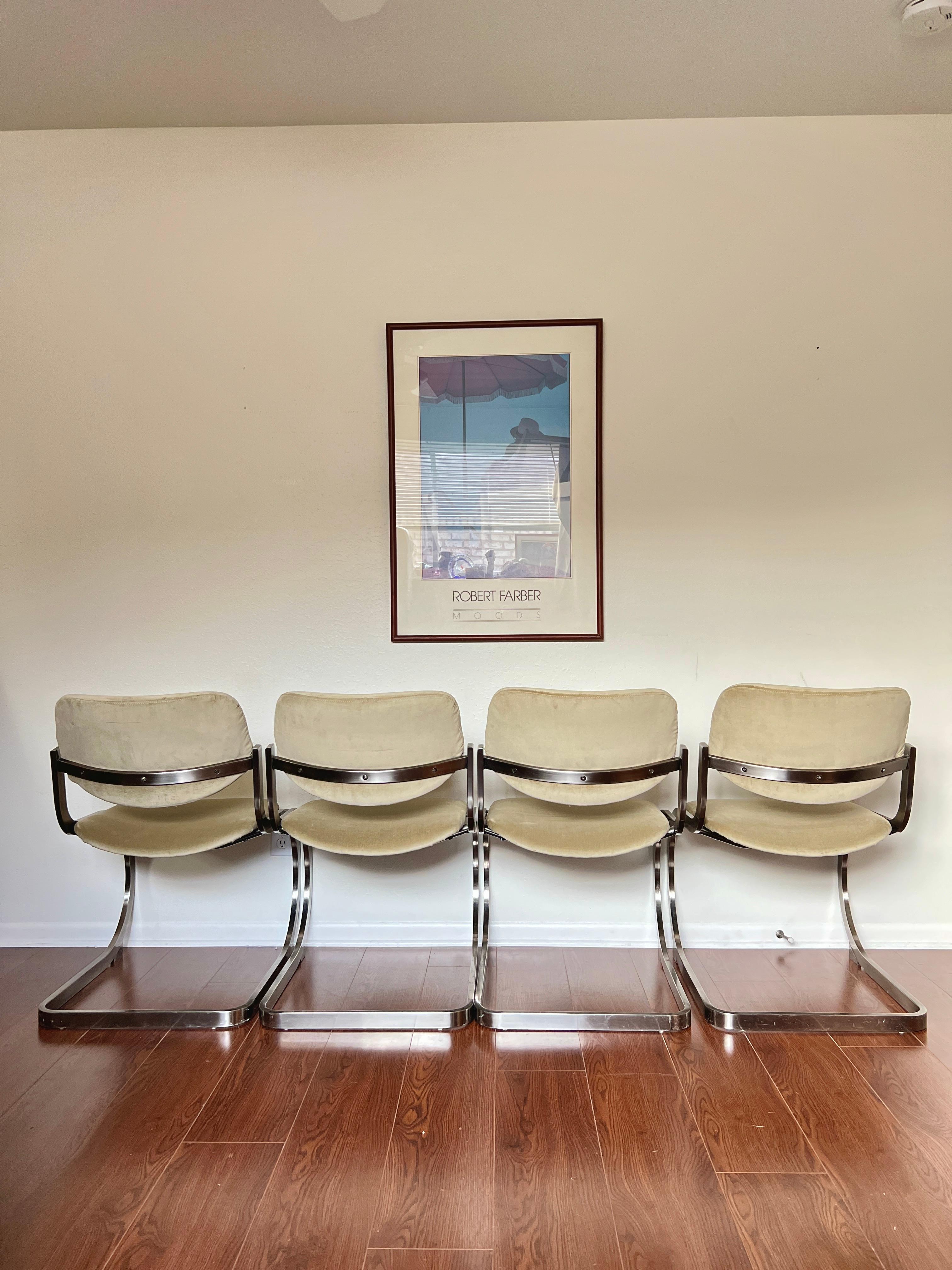 Ensemble de 4 chaises de salle à manger post-moderne par Design Institute America, vers 1986 2
