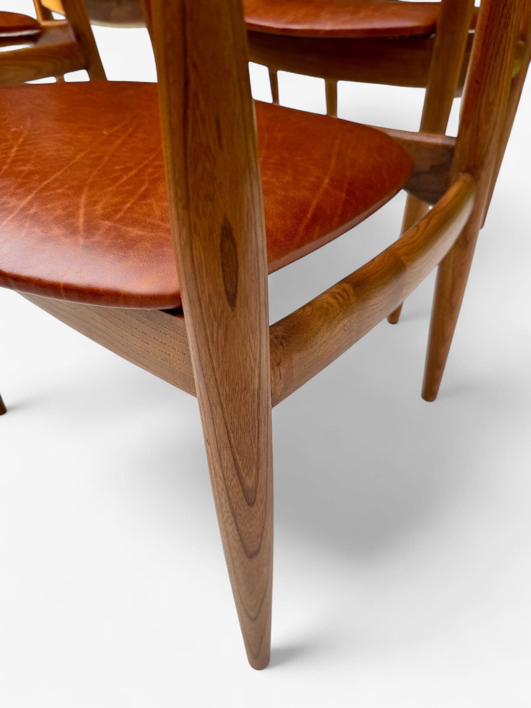 A Set of 4 Round Back Elm Wood Dining by Illum Wikkelso 1960's Denmark For Sale 1