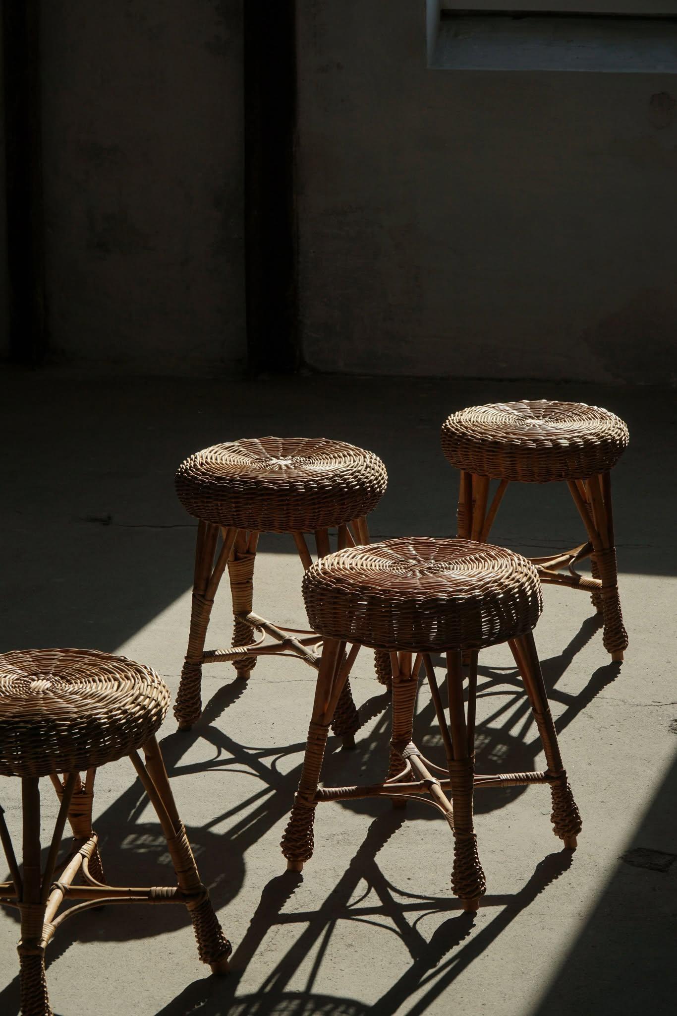 A set of 4 Scandinavian Vintage Stools in Rattan, in Style of Tony Paul, 1960s For Sale 3
