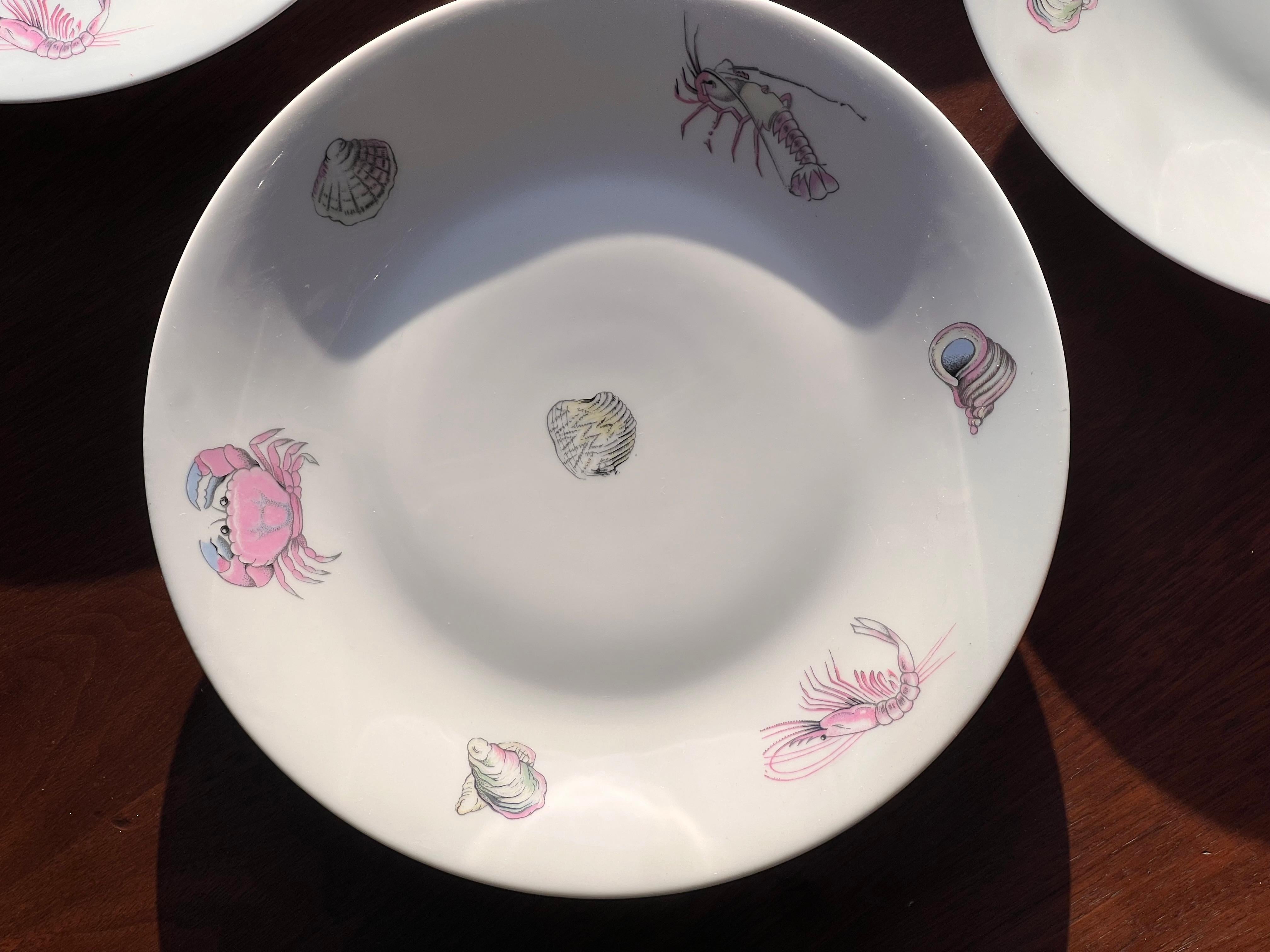 Ensemble de 4 assiettes en porcelaine française sur le thème de la mer par Apilco, 20e siècle en vente 7