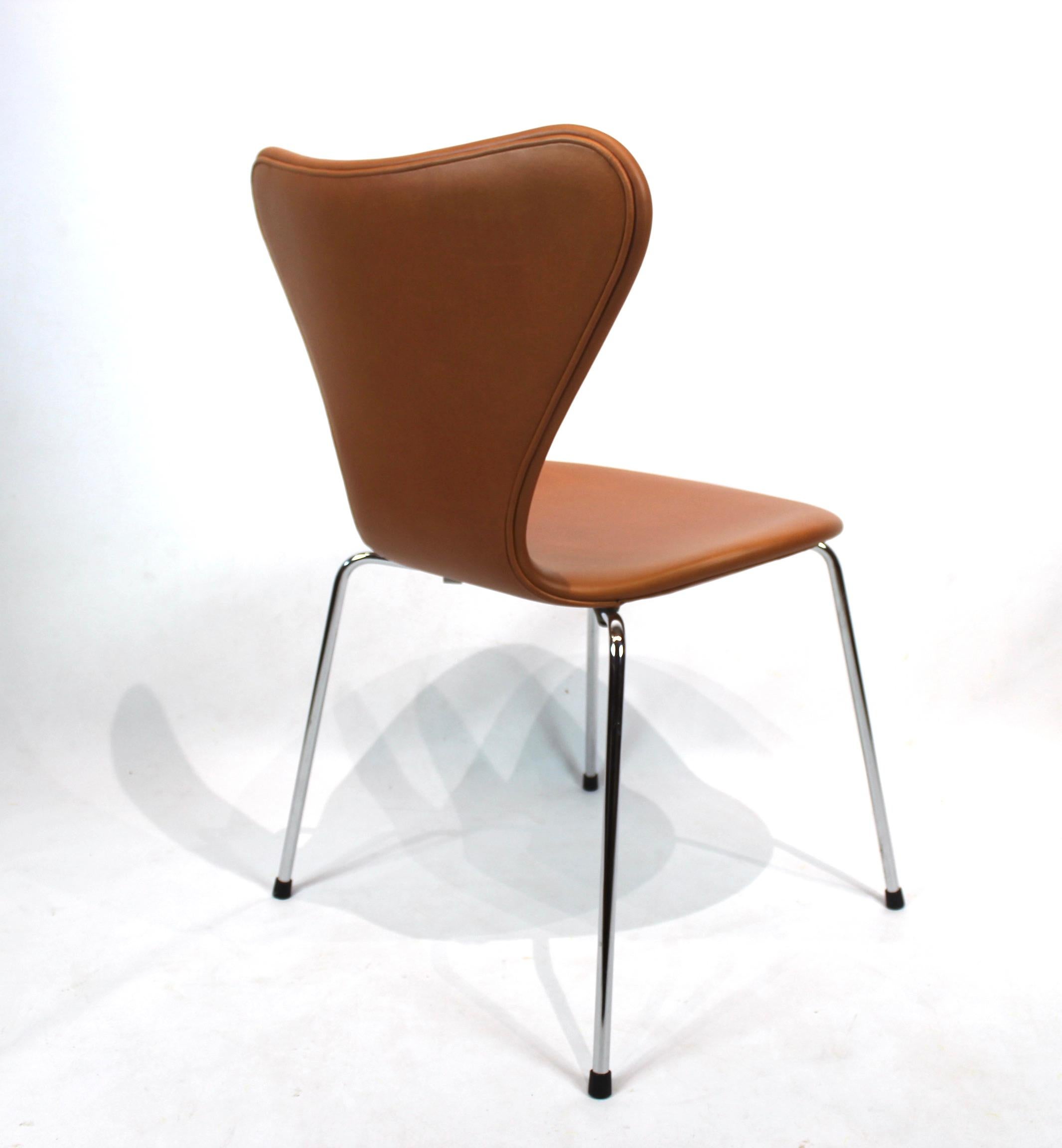 Mid-20th Century Set of 4 Seven Chairs, Model 3107, by Arne Jacobsen and Fritz Hansen