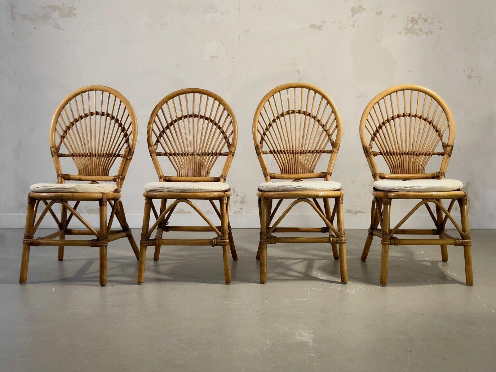 A Set of 4 SHABBY-CHIC BAMBOO Chairs in AUDOUX-MINNET Style, France 1970 In Good Condition For Sale In PARIS, FR