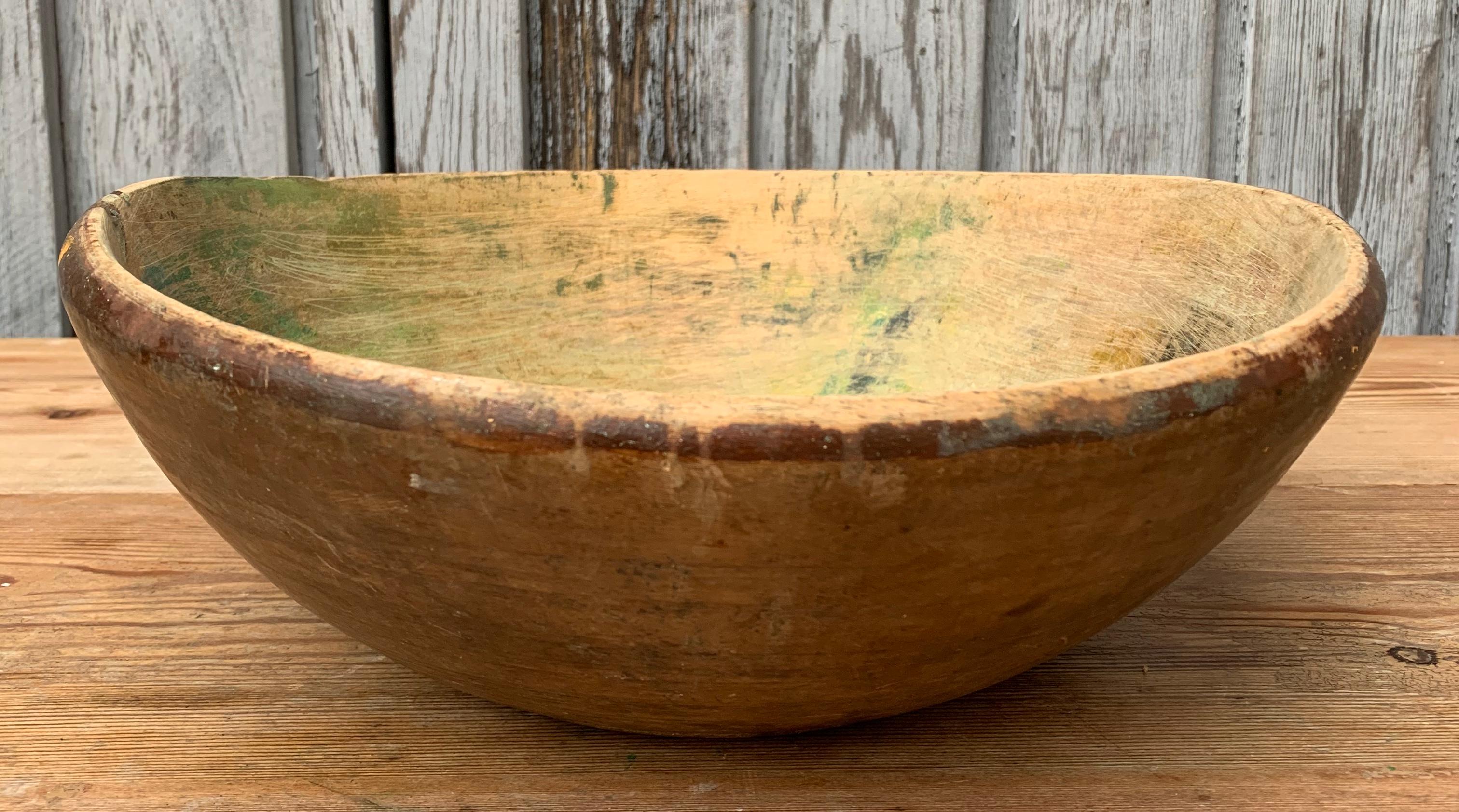 Set of 4 Swedish 19th Century Wooden Folk Art Bowls 5