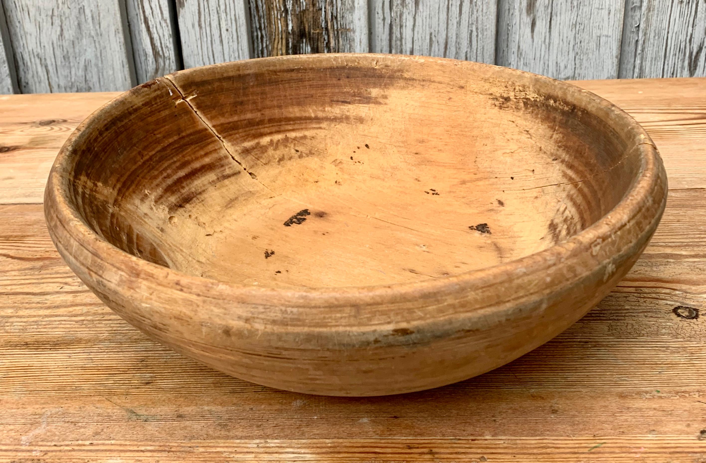 Set of 4 Swedish 19th Century Wooden Folk Art Bowls 12
