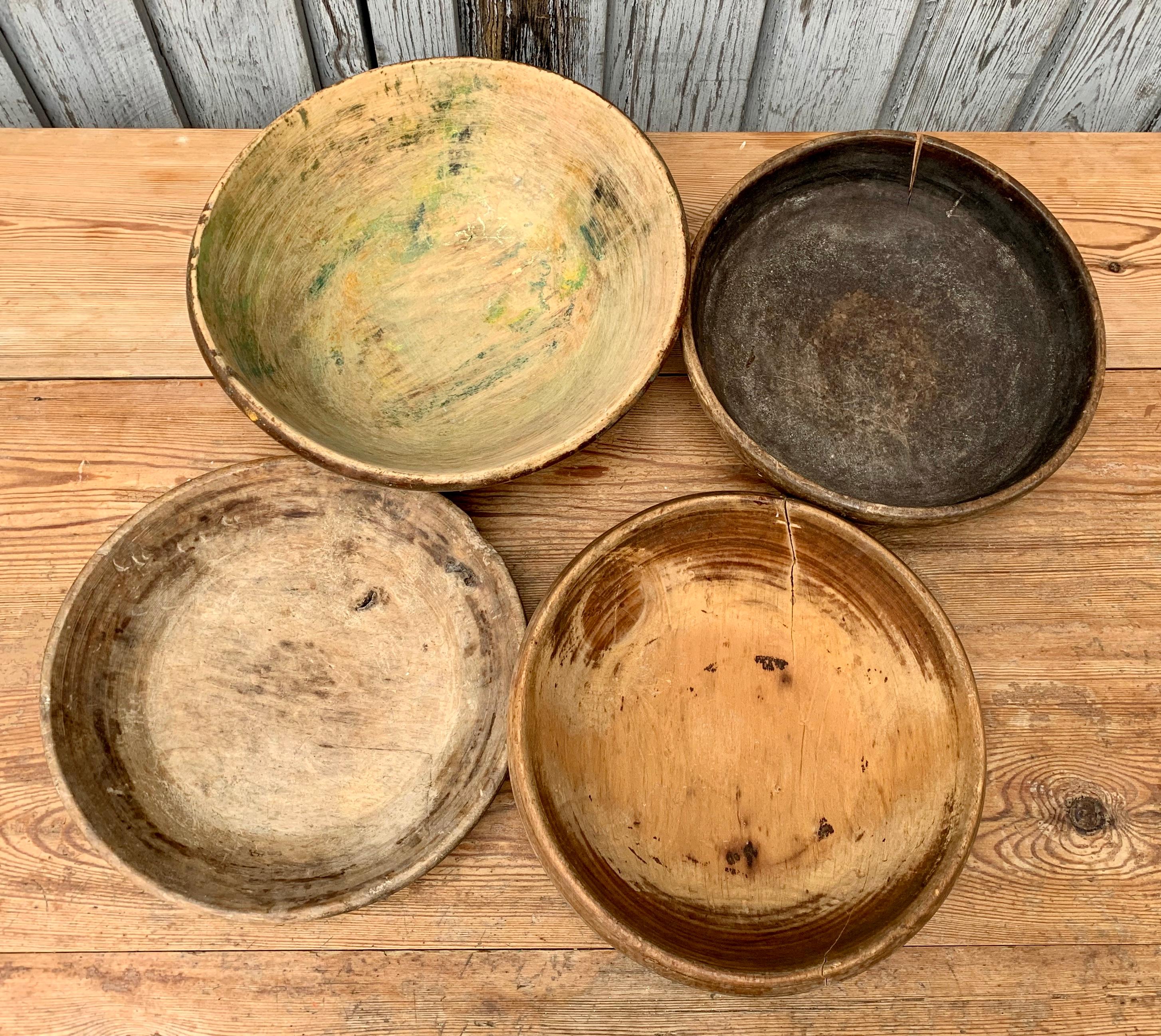 Set of 4 Swedish 19th Century Wooden Folk Art Bowls 14