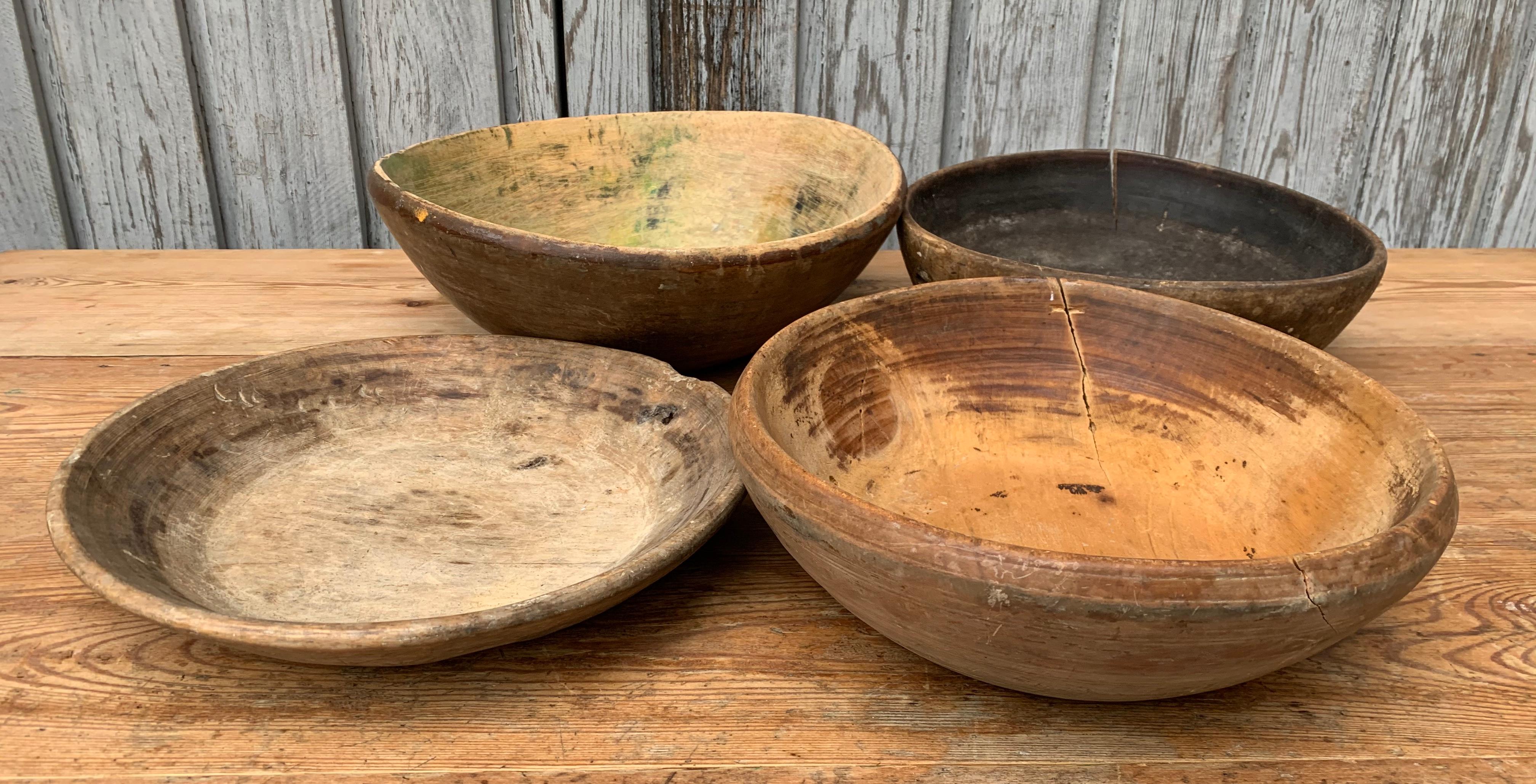 Birch Set of 4 Swedish 19th Century Wooden Folk Art Bowls