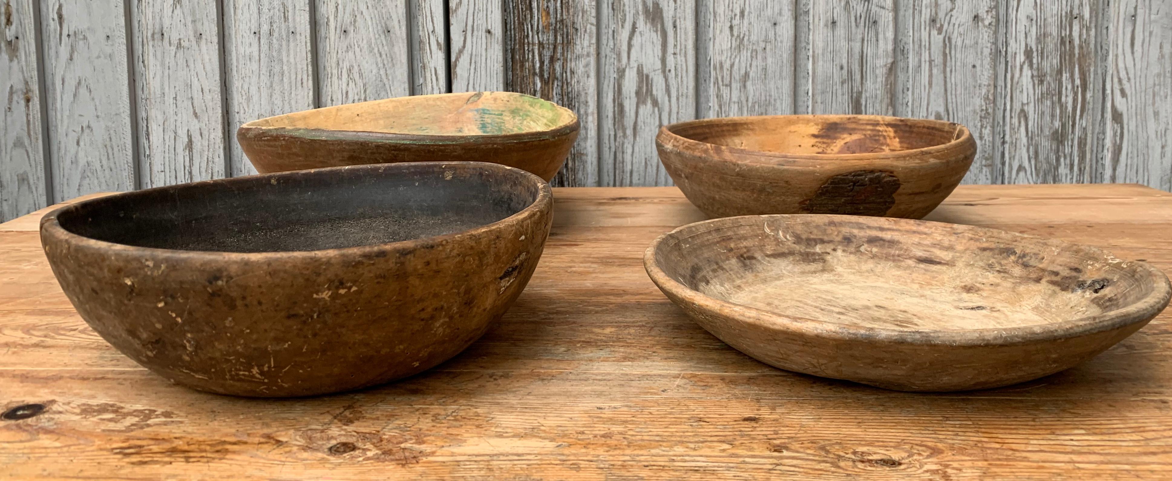 Set of 4 Swedish 19th Century Wooden Folk Art Bowls 1