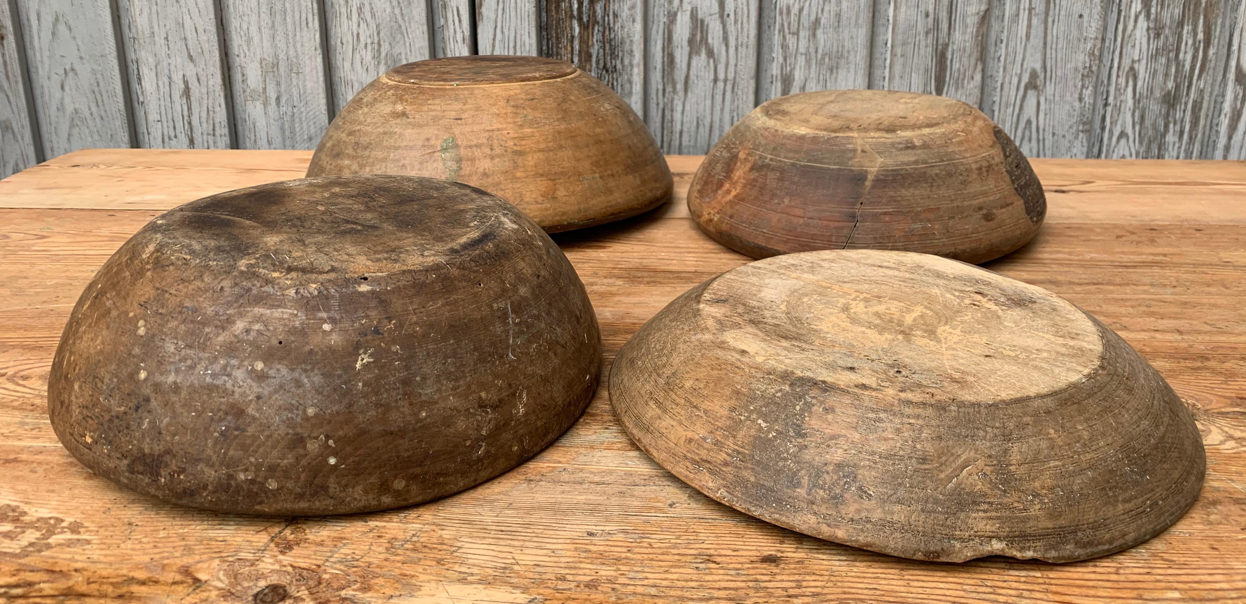 Set of 4 Swedish 19th Century Wooden Folk Art Bowls 4