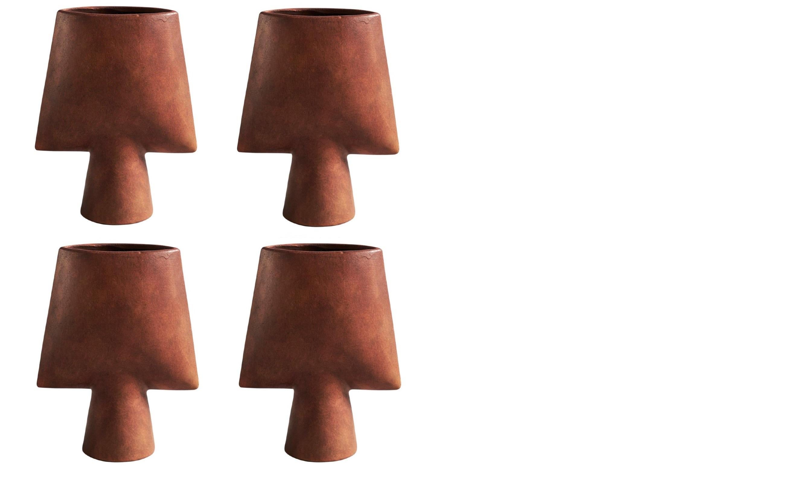 Un set di 4 mini vasi a sfera in terracotta quadrati di 101 Copenhagen in vendita 4