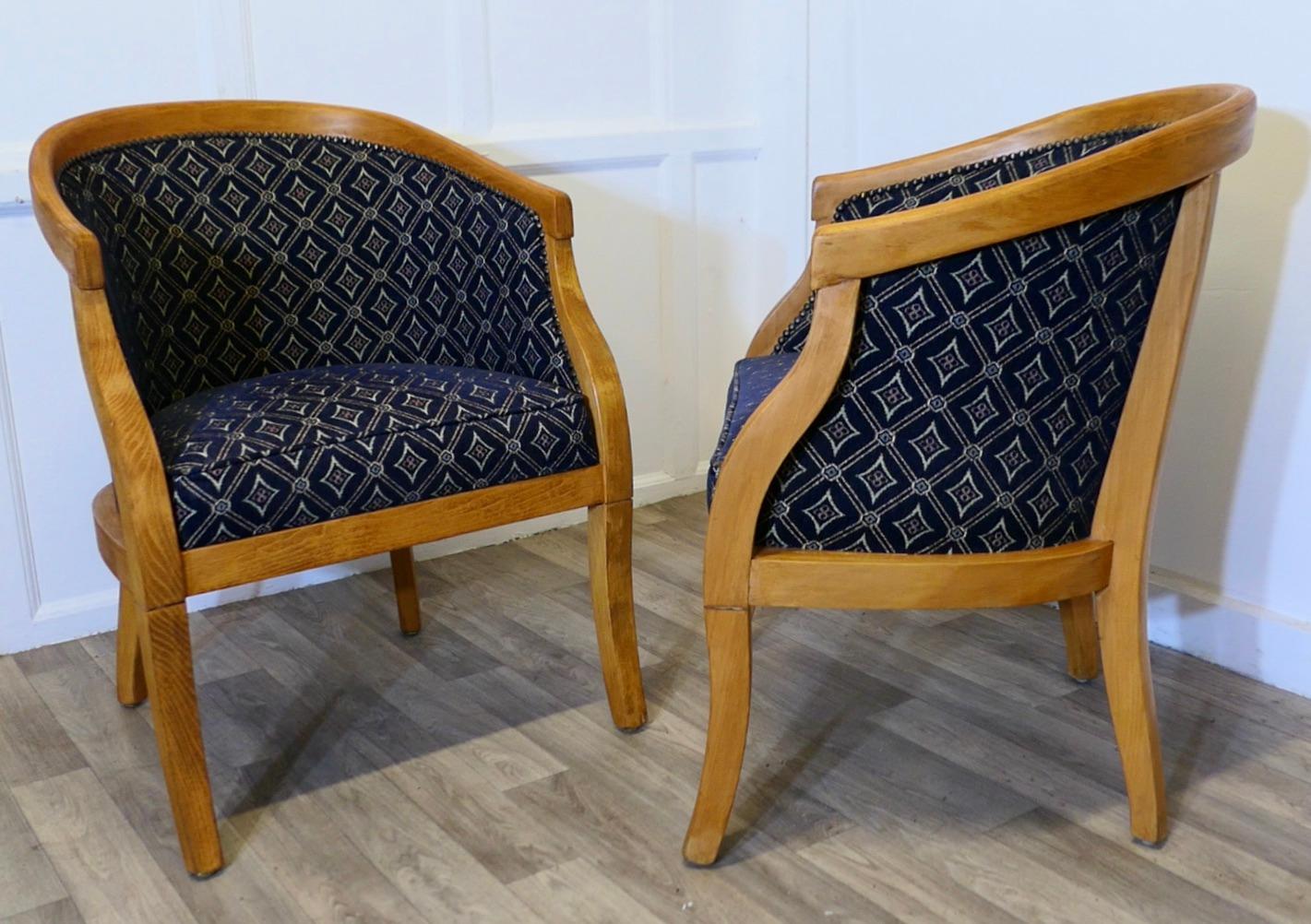 Oak A Set of 4 Upholstered Tub Chairs For Sale