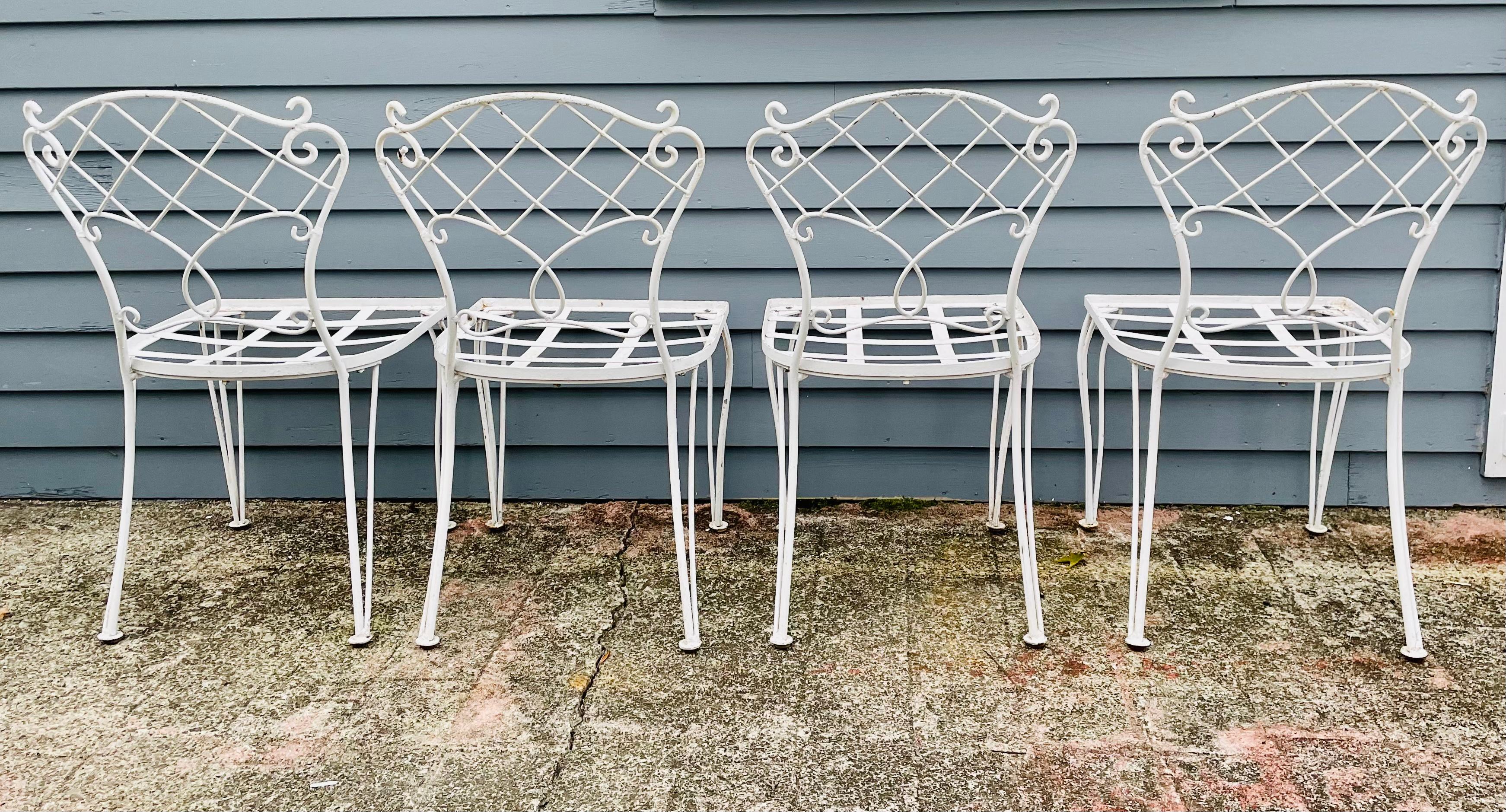 Set of 4 Vintage Wrought Iron Chairs In Good Condition For Sale In Cumberland, RI