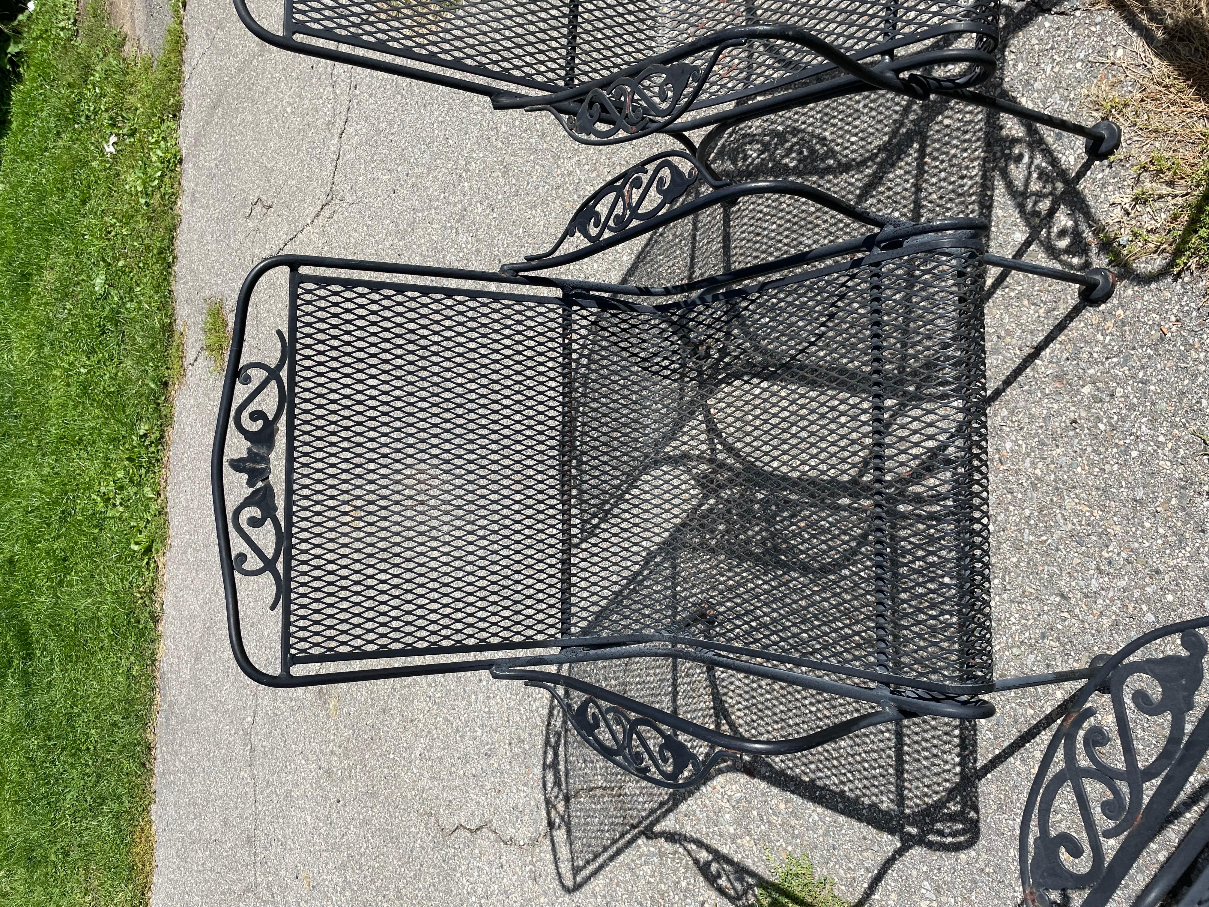 Ensemble de 4 chaises de salle à manger vintage en fer forgé Bon état - En vente à Cumberland, RI