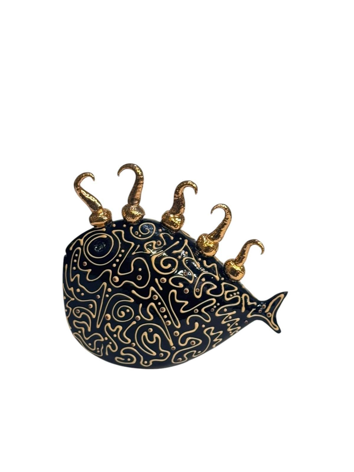Ein 5er-Set goldener Fisch, handgefertigt in Italien, Keramik. Wählen Sie diese oder ändern Sie die Farben! (Handgefertigt) im Angebot