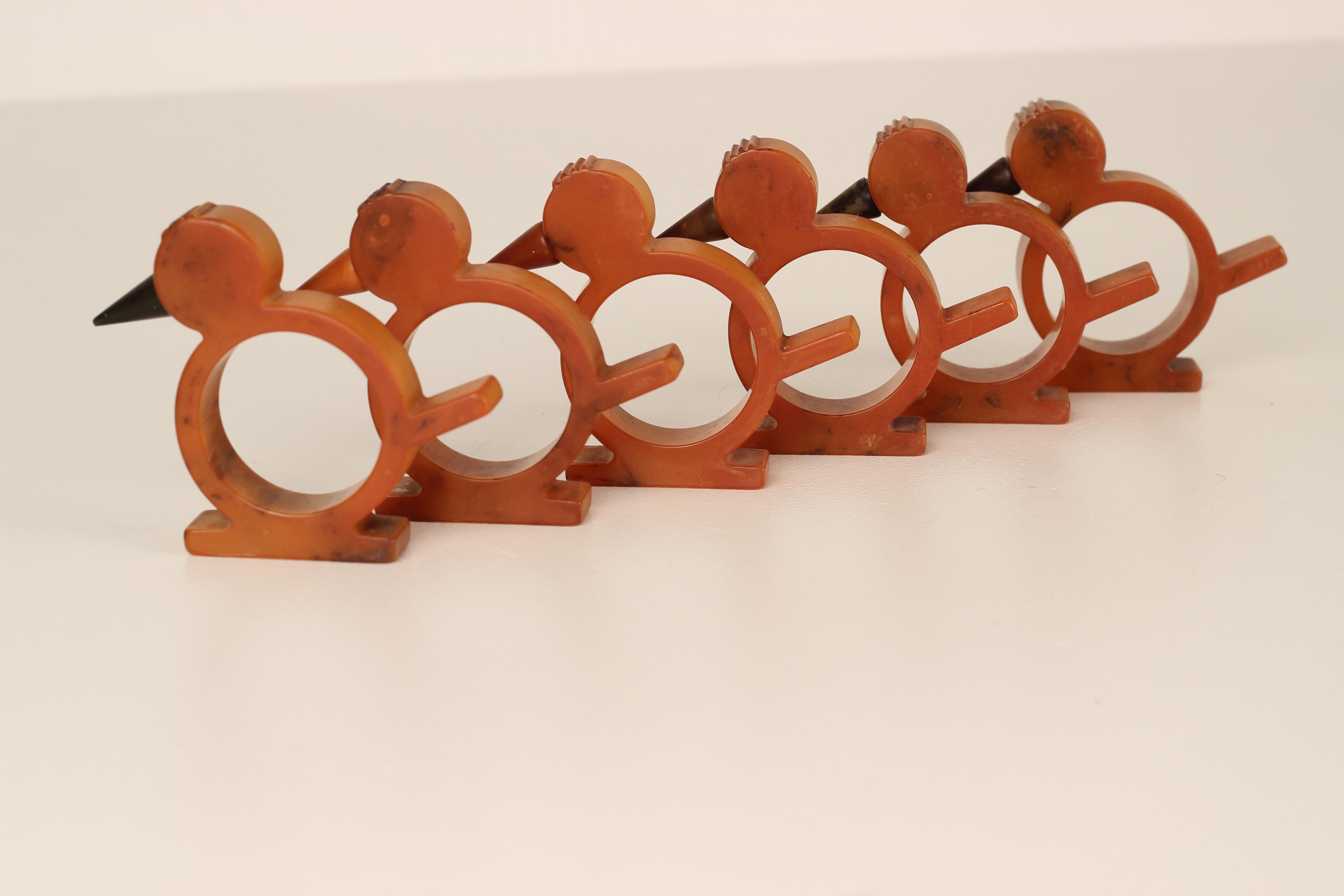 Set of 6 Art Deco Bakelite Napkin Rings Shaped as Stylised Birds For Sale 5