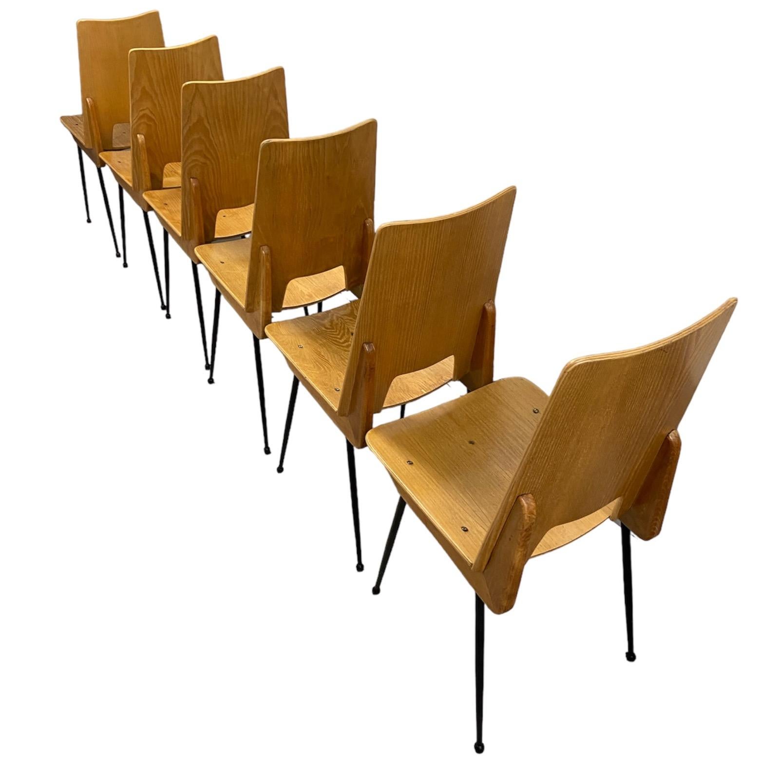 20th Century a set of 6 blond wood dining chairs by Carlo Ratti, Italian, 1950's For Sale