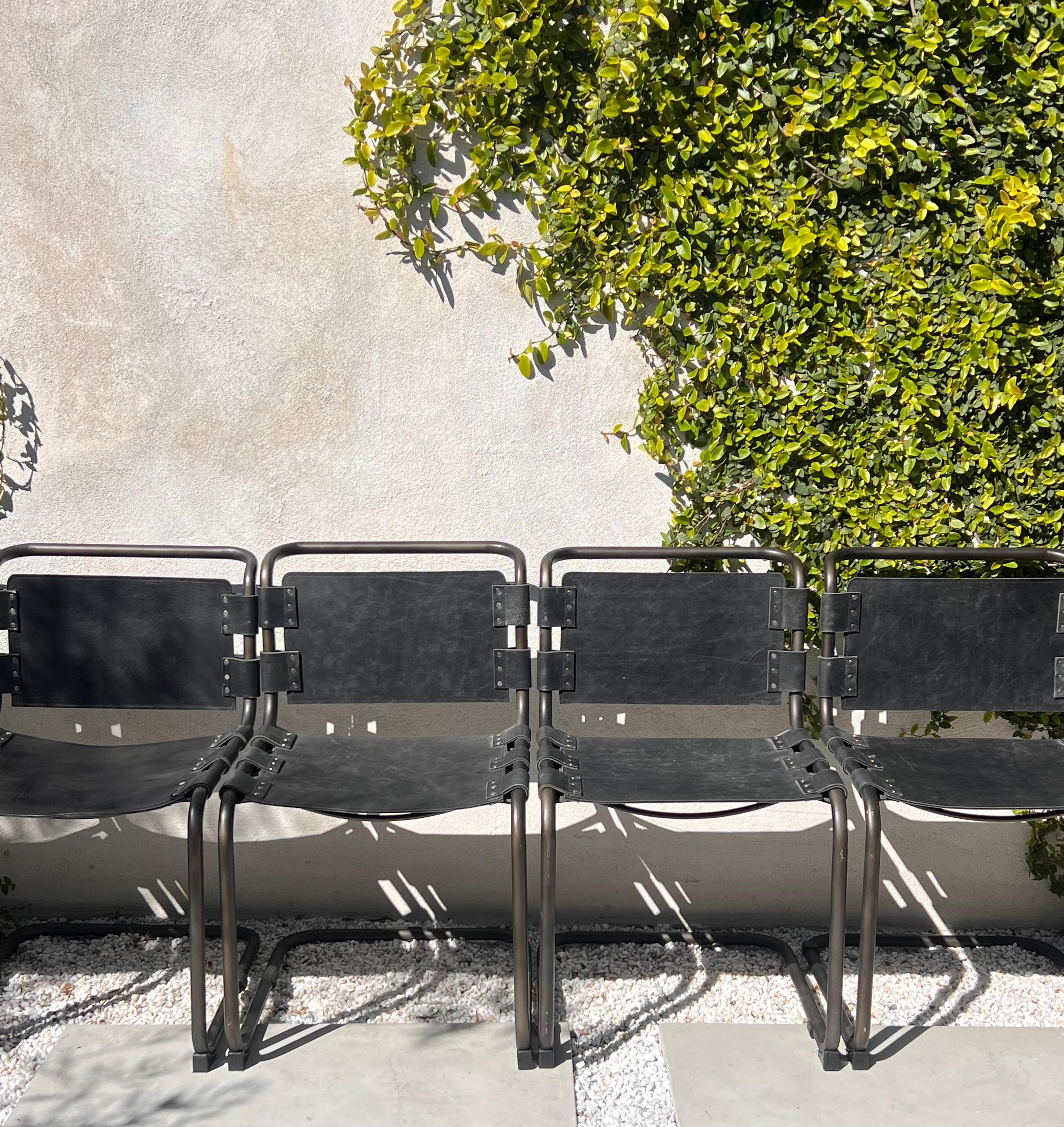 20th Century A set of 6 cantilever leather and metal chrome dining chairs, 20th century
