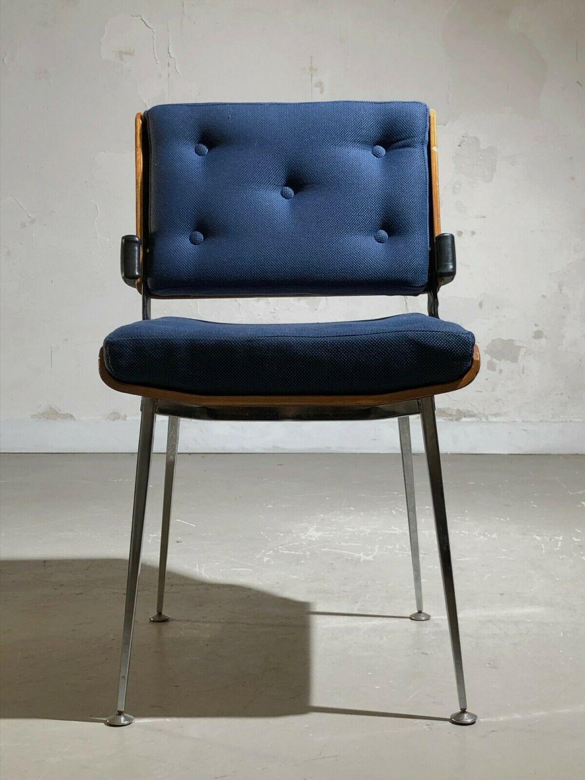French A Set of 6 MID-CENTURY-MODERN SPACE-AGE Chairs by ALAIN RICHARD, France, 1950 For Sale