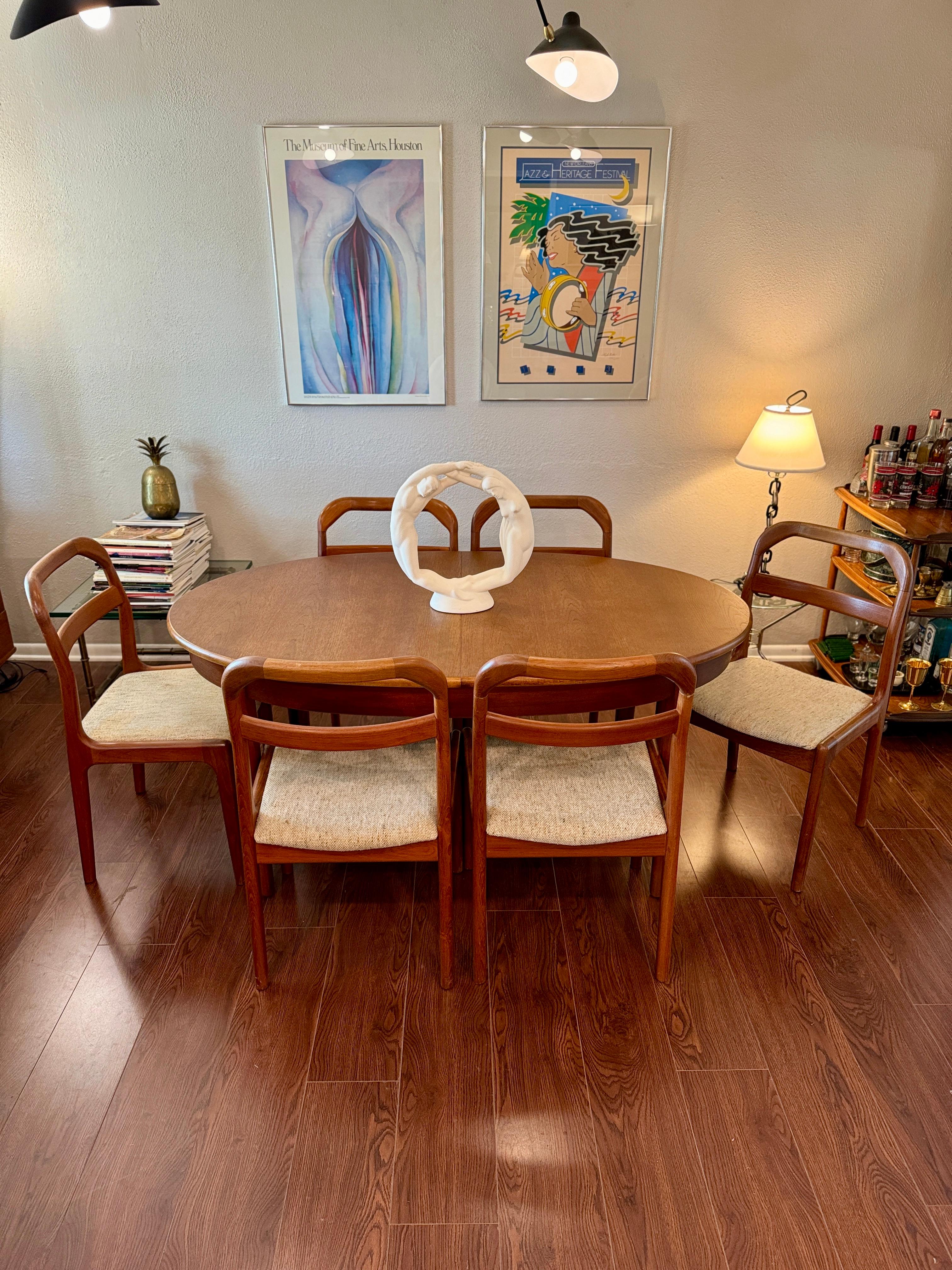 Mid-20th Century A set of 6 Danish dining chairs by Ansager Mobler, circa 1960s
