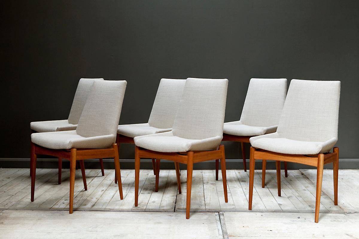 Un ensemble de 6 chaises de salle à manger par Robert Heritage pour Archie Shine en vente 6