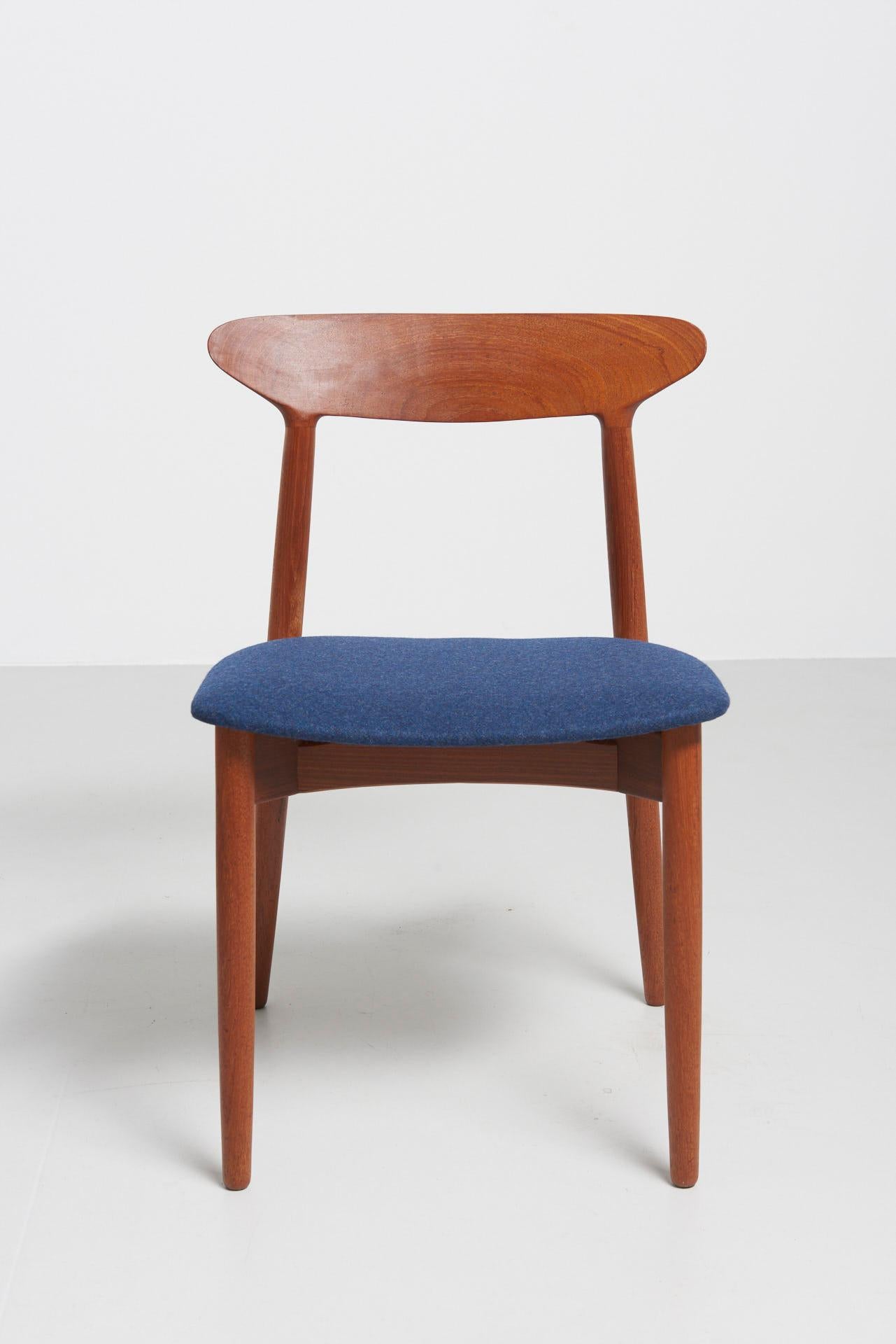 Teak Set of 6 Dinning Chairs by Harry Østergaard