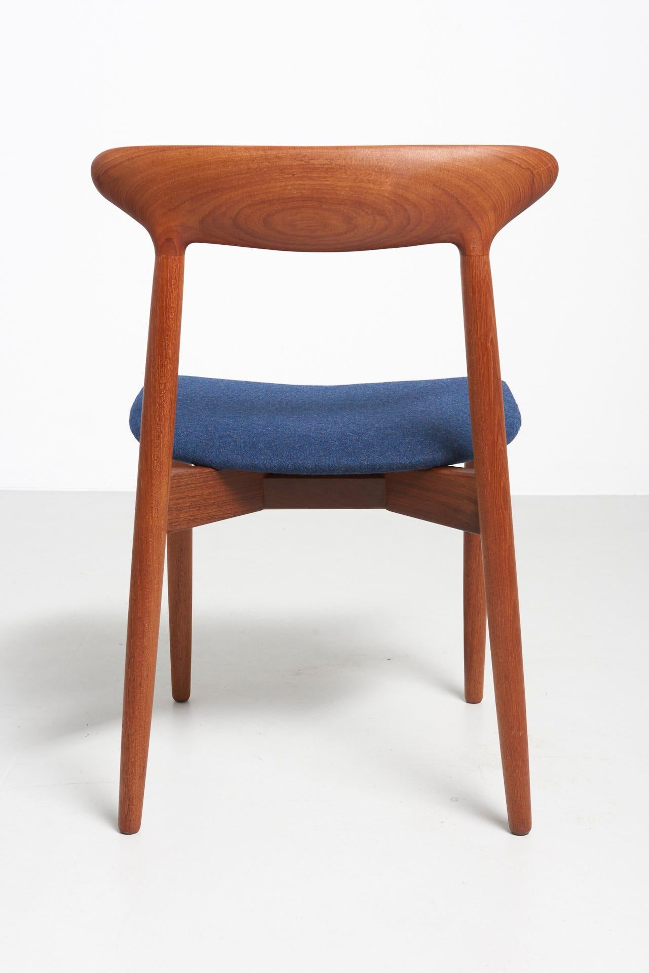Set of 6 Dinning Chairs by Harry Østergaard 1