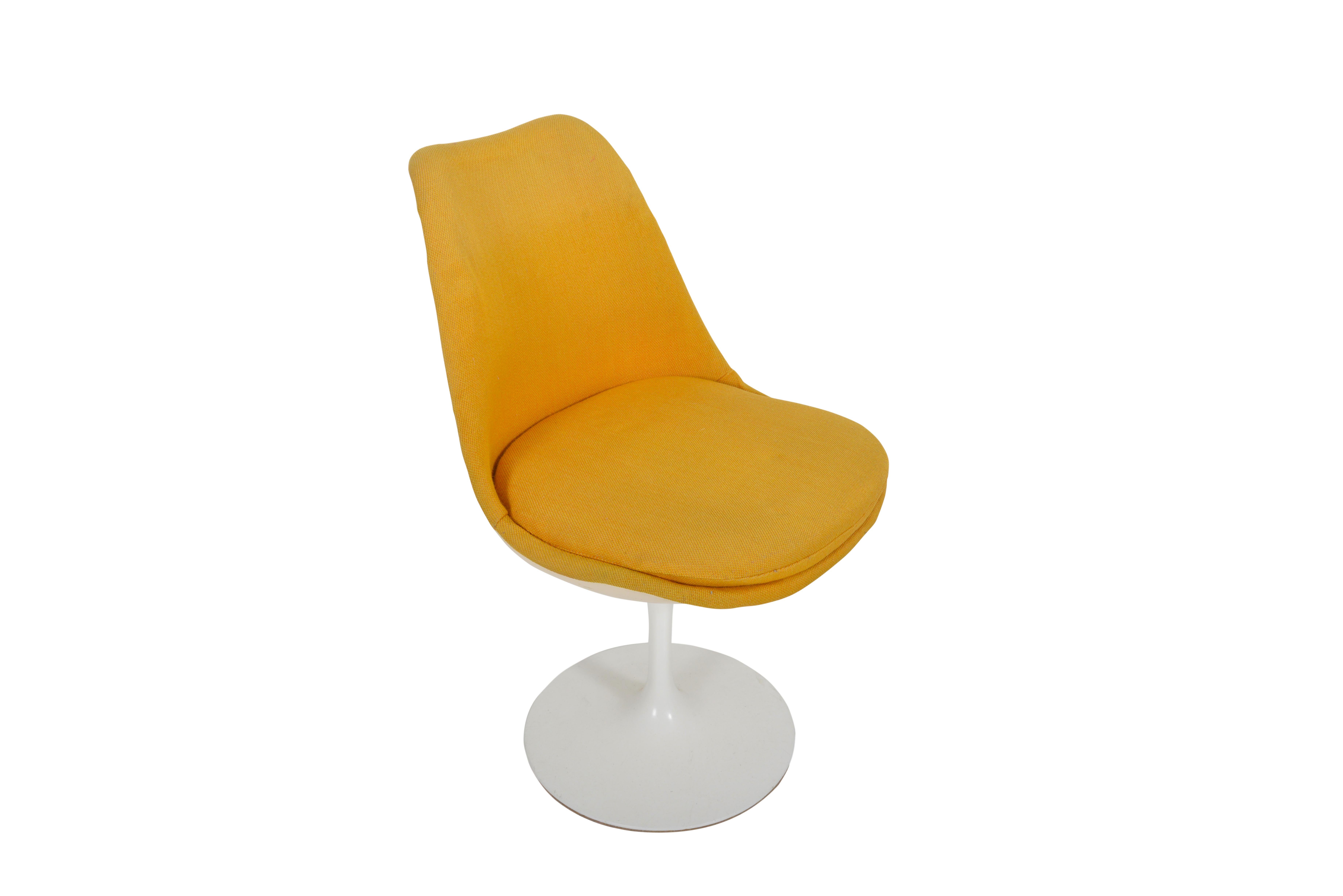 Set of 6 Eero Saarinen Knoll Production 1960 Tulip Chairs In Good Condition For Sale In Sint-Kruis, BE