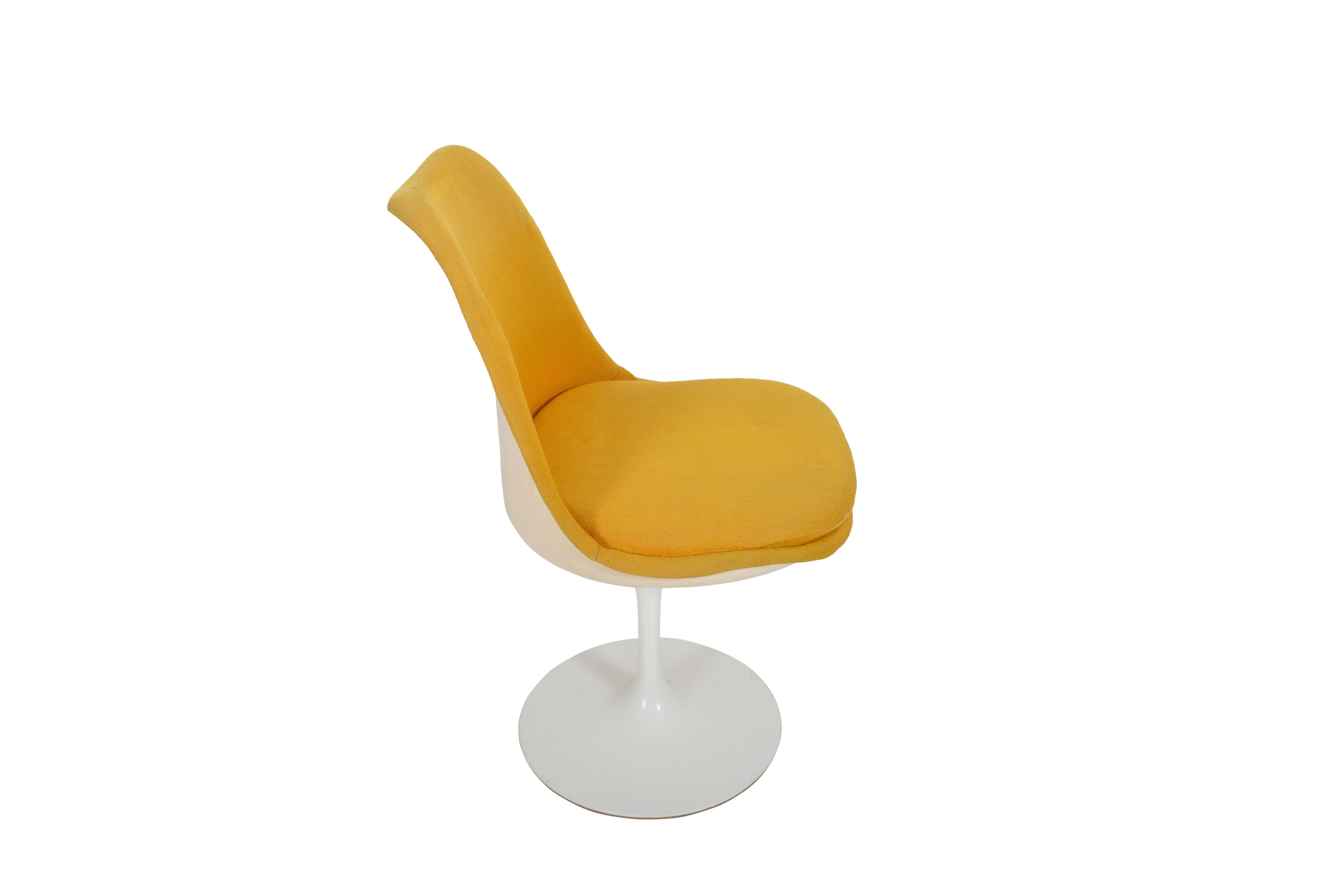 20th Century Set of 6 Eero Saarinen Knoll Production 1960 Tulip Chairs For Sale