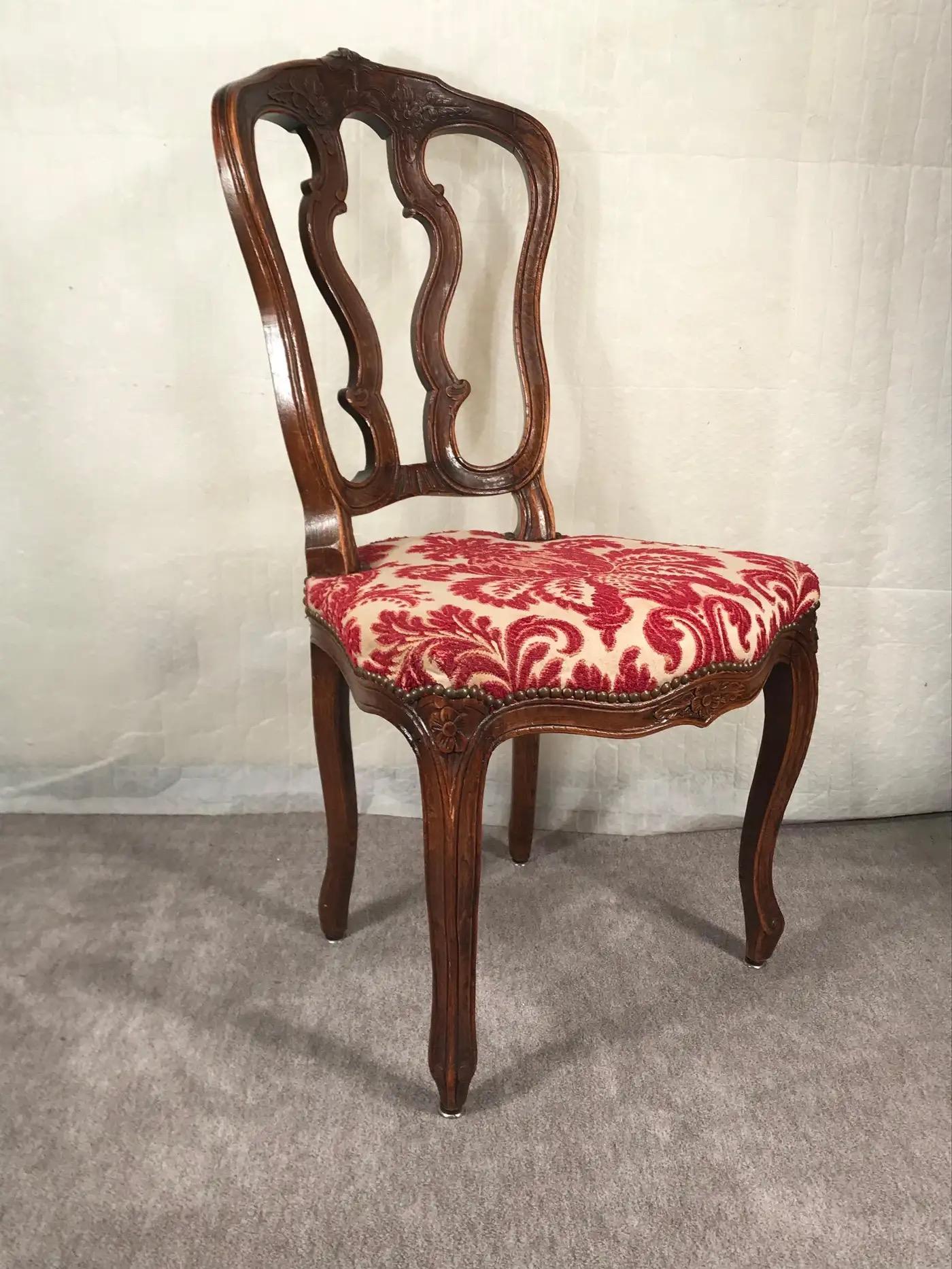 A set of 6 French Baroque Chairs, 18th century For Sale 2