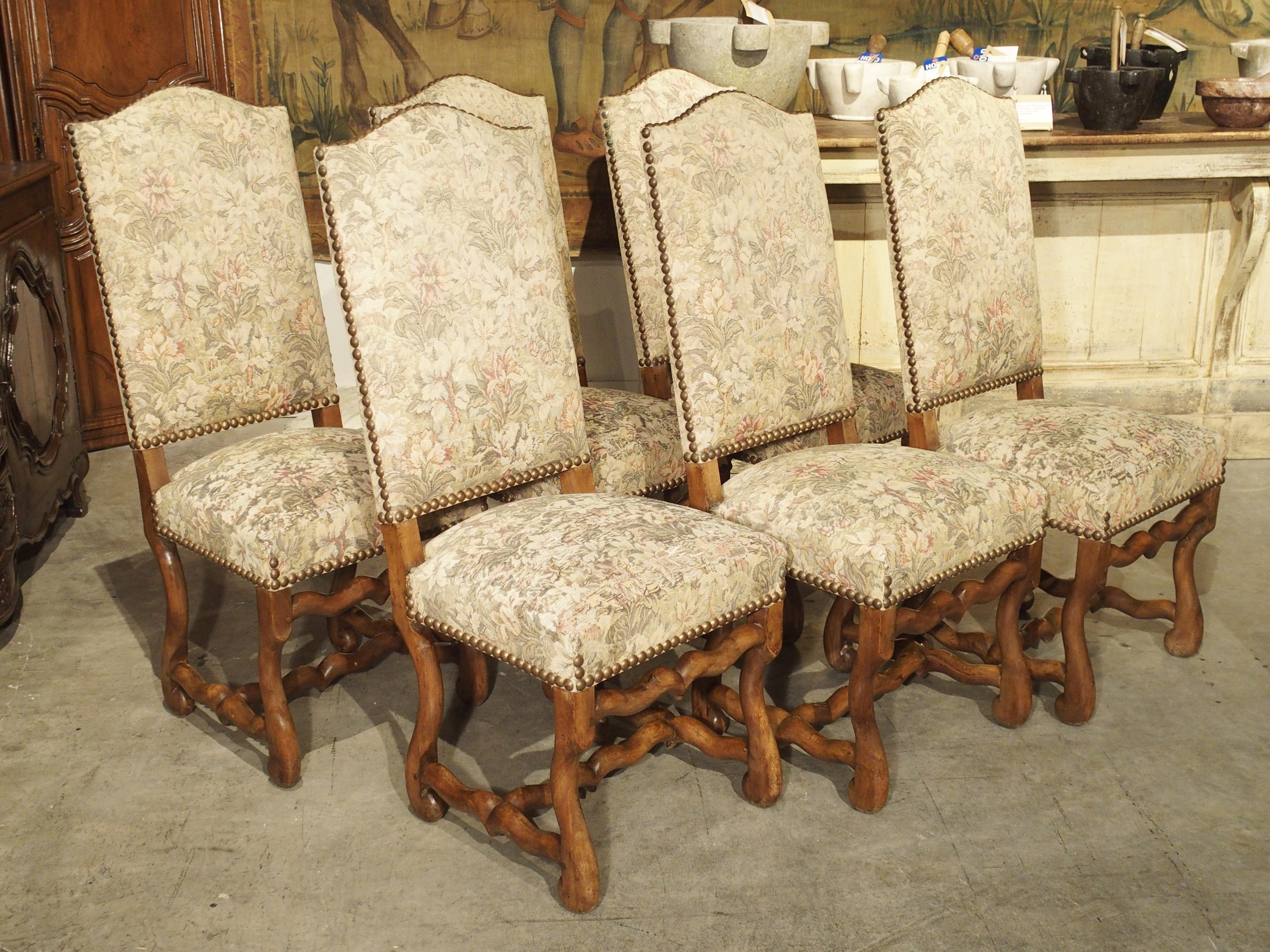 Français Ensemble de 6 chaises d'appoint françaises en hêtre sculpté et en os de mouton