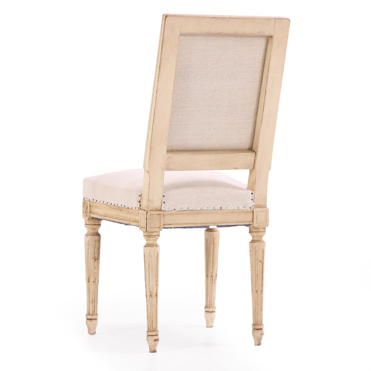 6 bemalte französische Esszimmerstühle, um 1940. (Louis XVI.) im Angebot