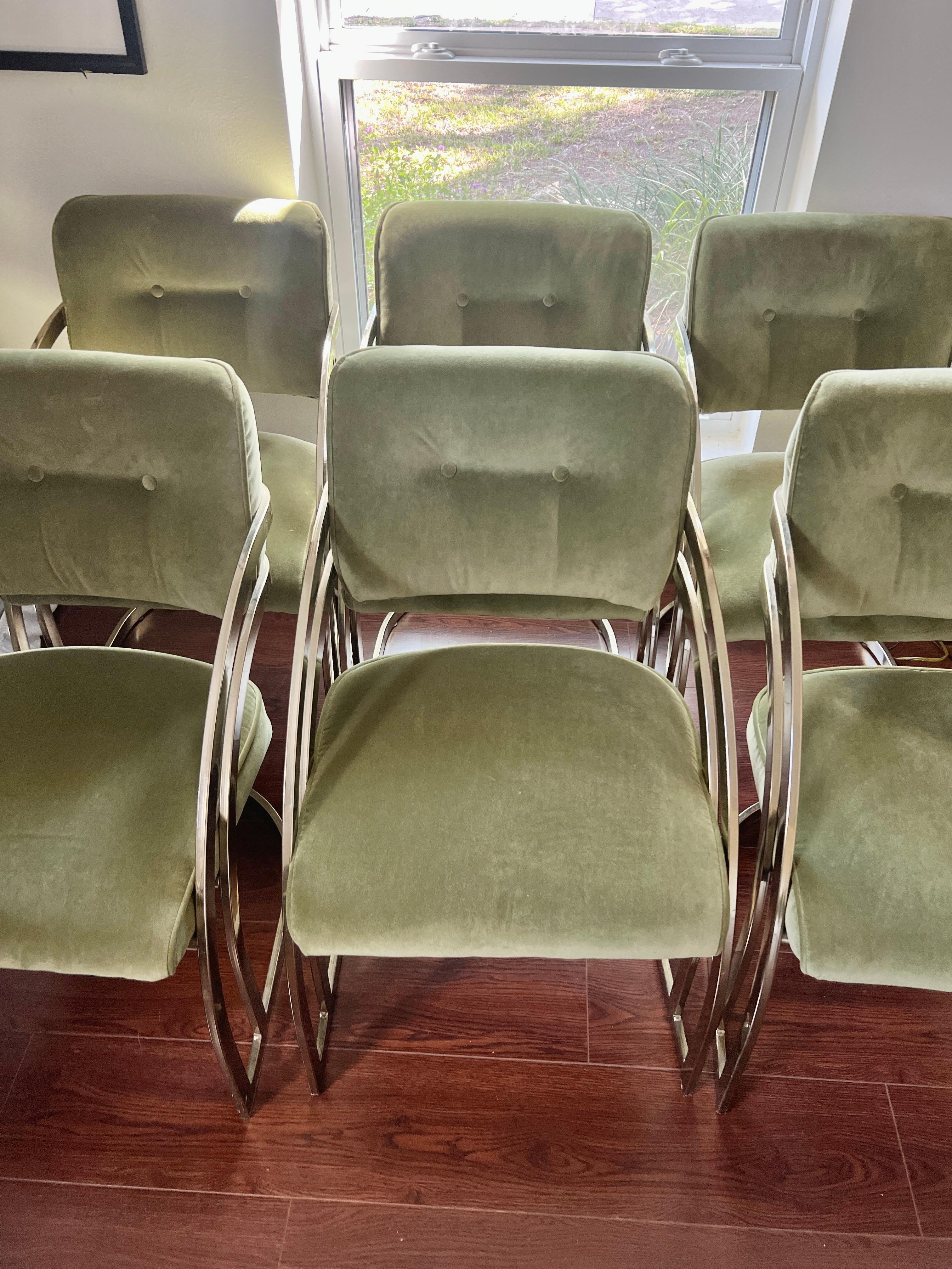 Mid-Century Modern A set of 6 green velvet gold waterfall cantilever brass plated dining chairs