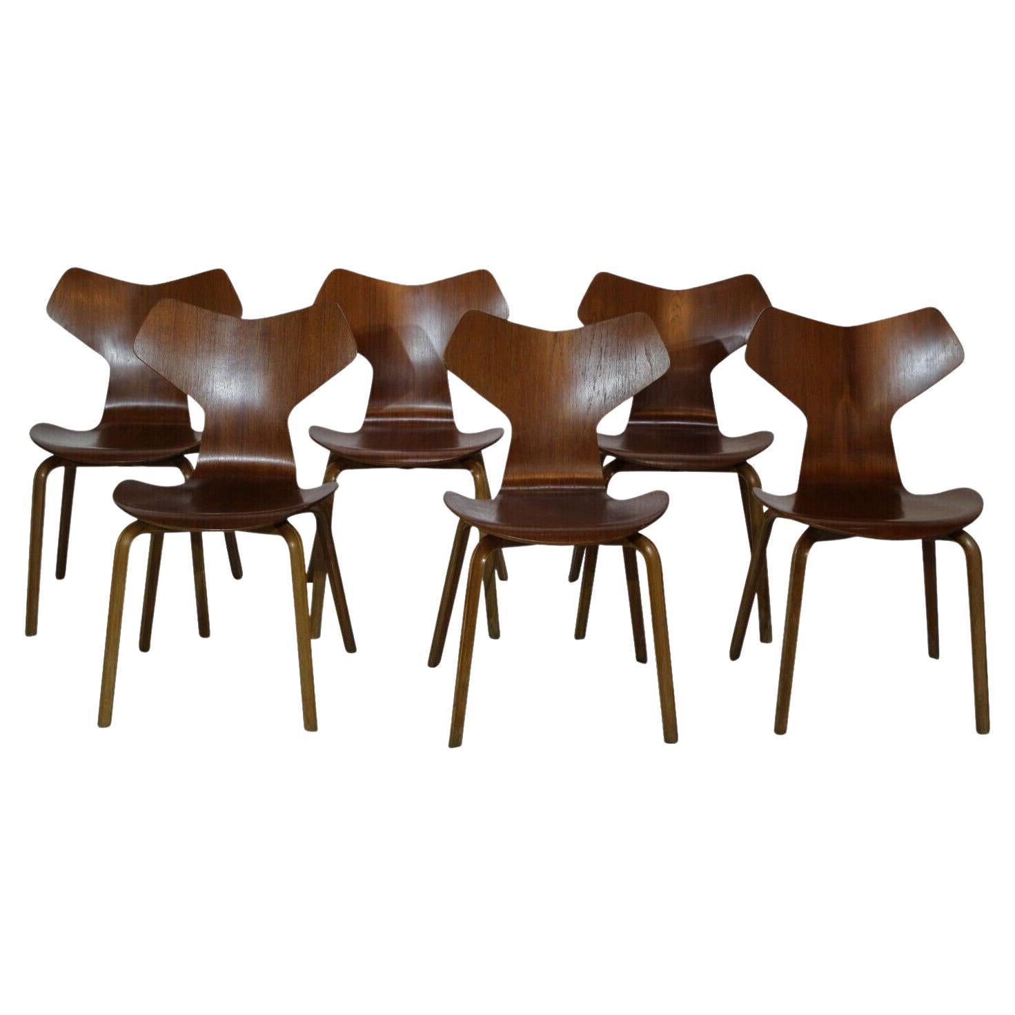 Arne Jacobsen, Set of 6 Iconic Grand Prix 3130 Chairs