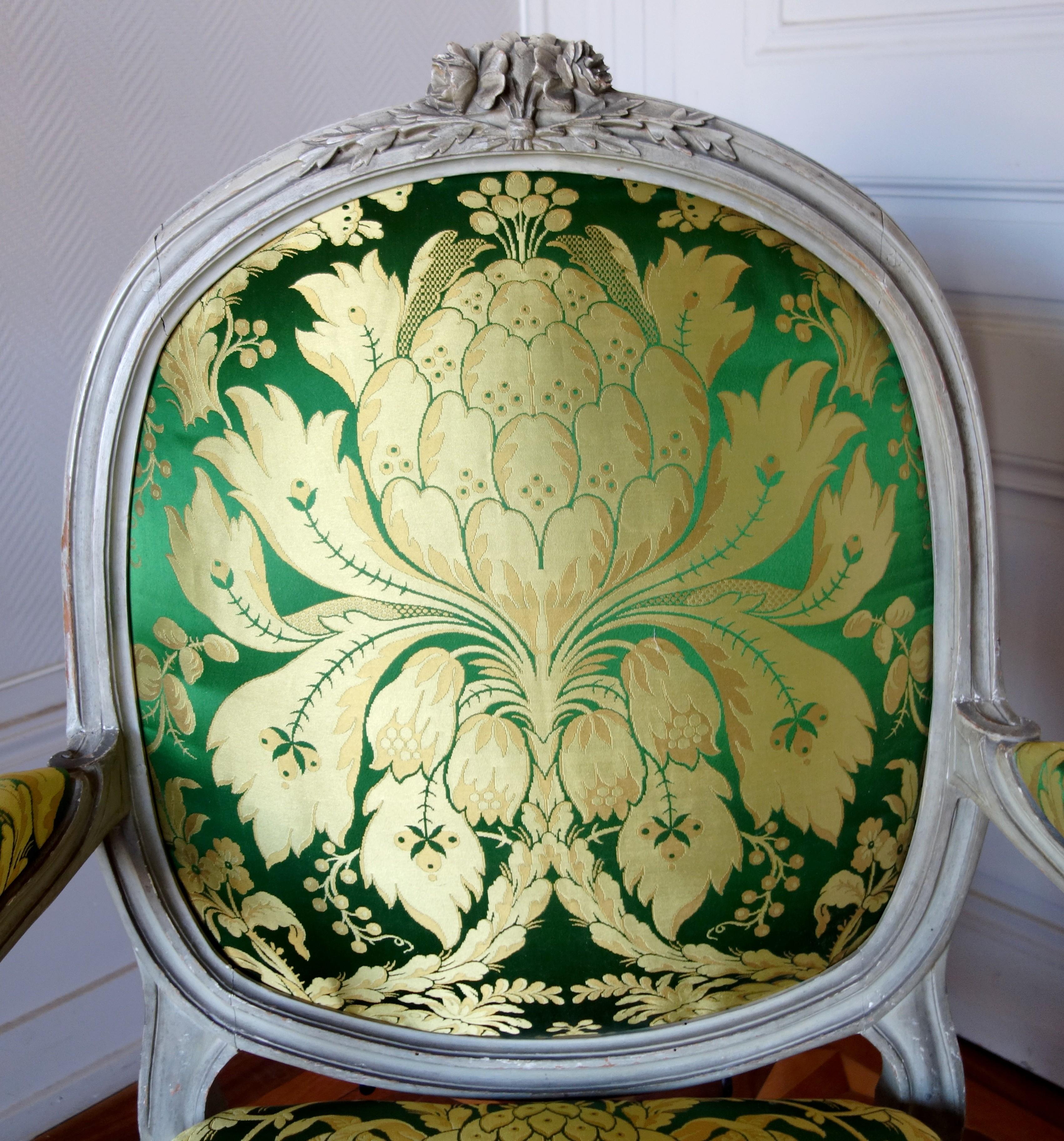 Soie Un ensemble de 6 fauteuils Louis XVI signés Brizard, France, 18ème siècle en vente