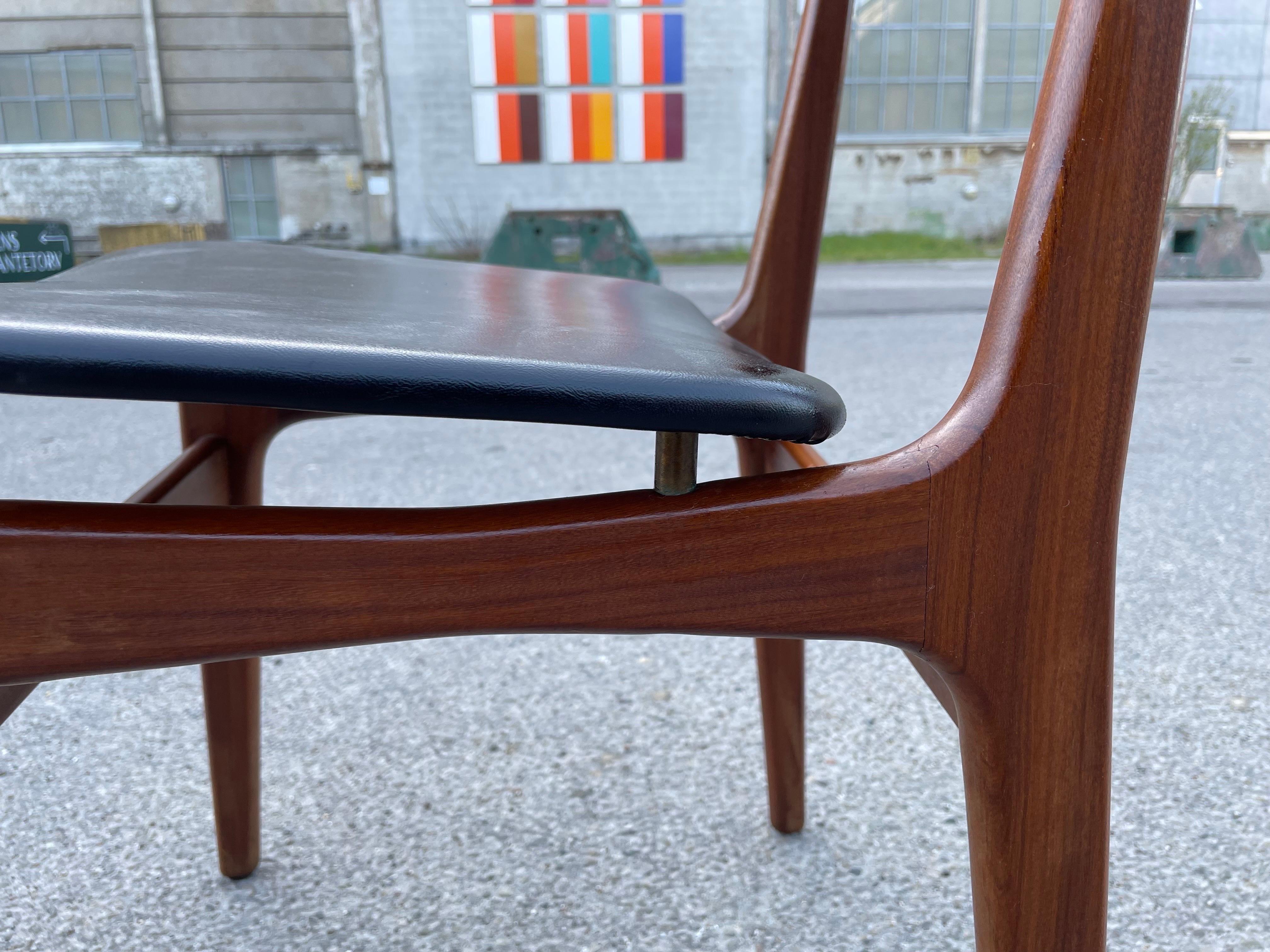 Set of 6 Midcentury Danish Chairs in Teak by Schiønning & Elgaard, 1960s For Sale 5