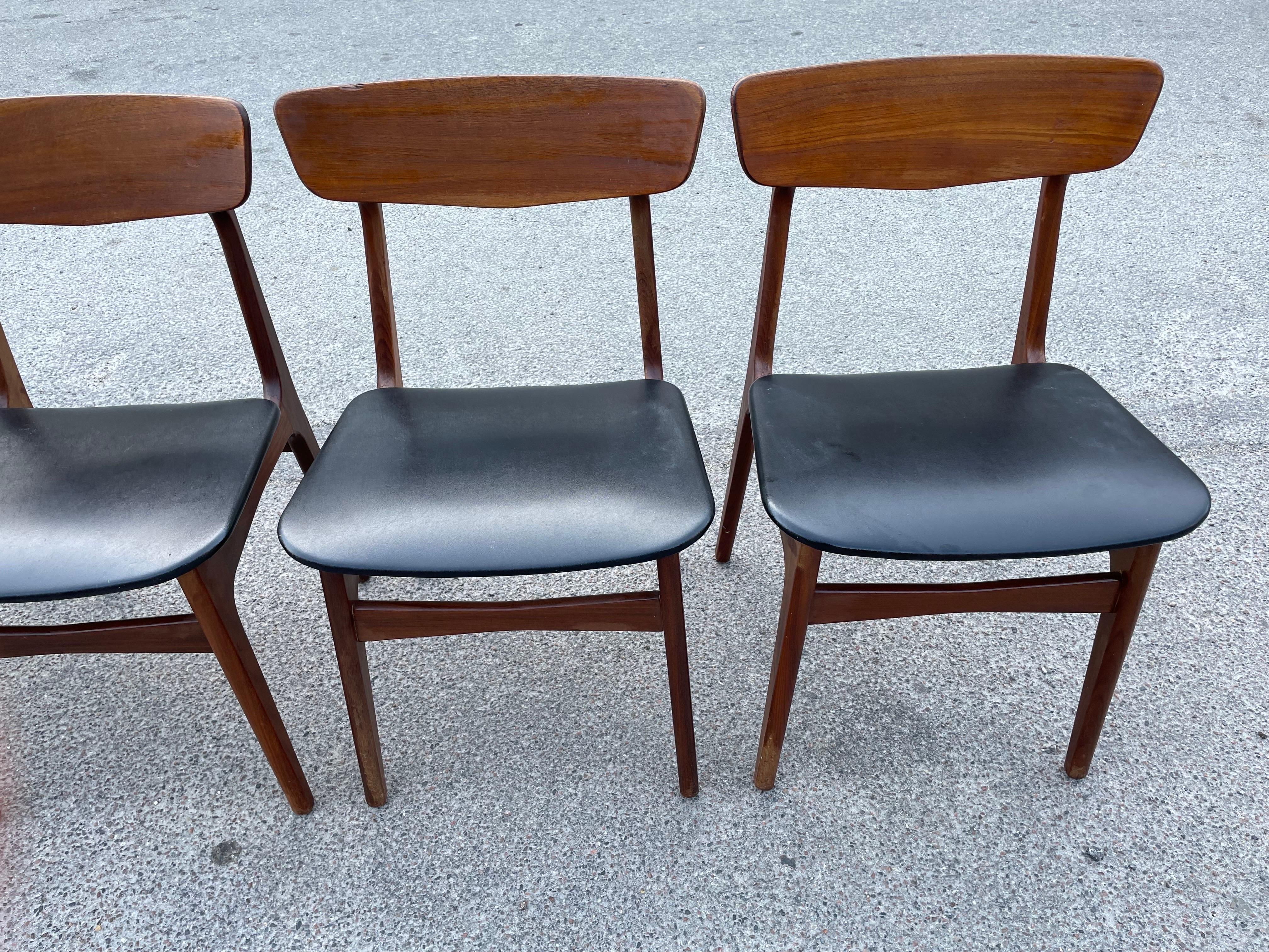 Set of 6 Midcentury Danish Chairs in Teak by Schiønning & Elgaard, 1960s For Sale 2