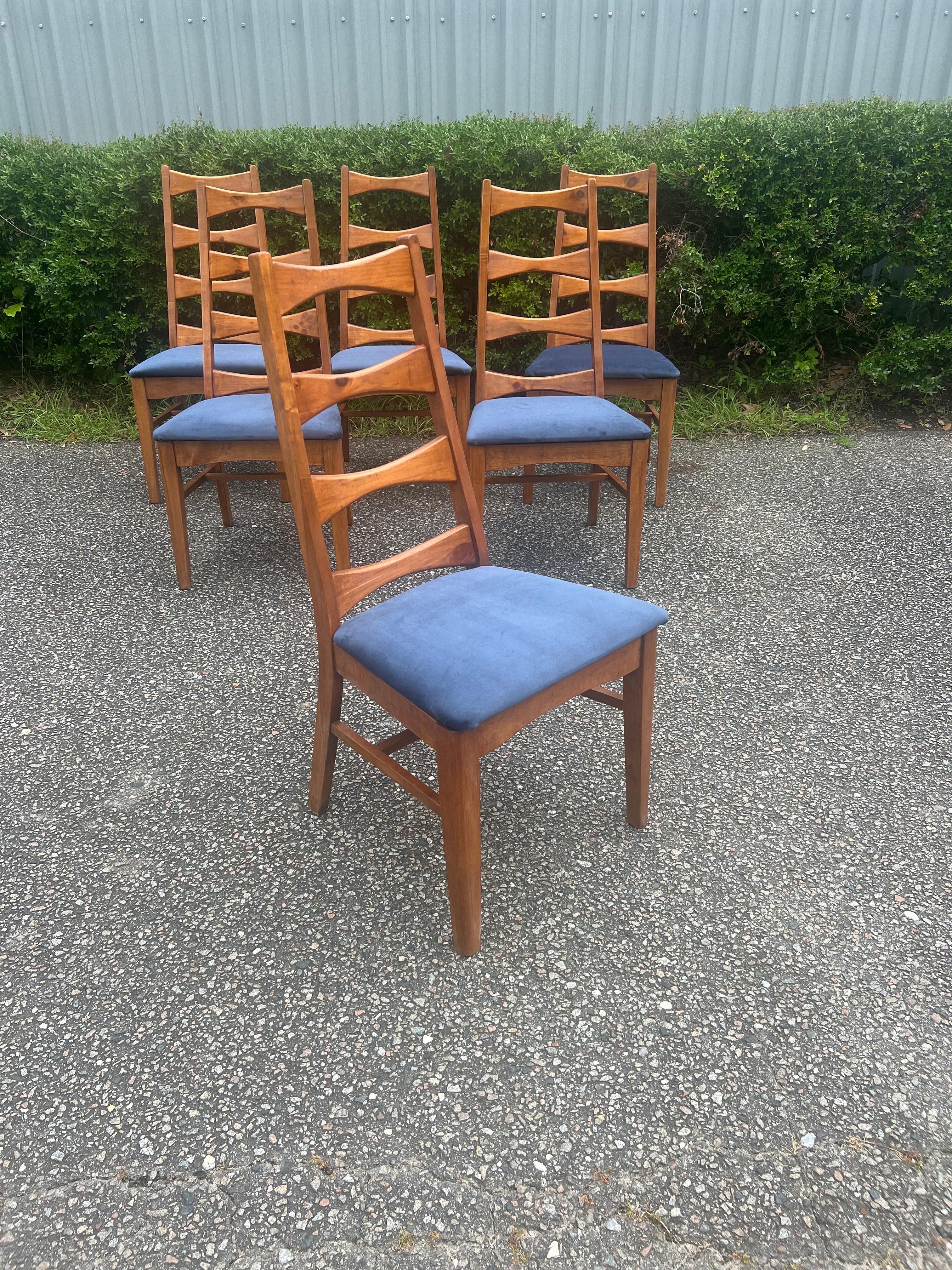 A set of 6  Mid-Century Modern Ladder Back/ Cat Eye Dining Chairs 6
