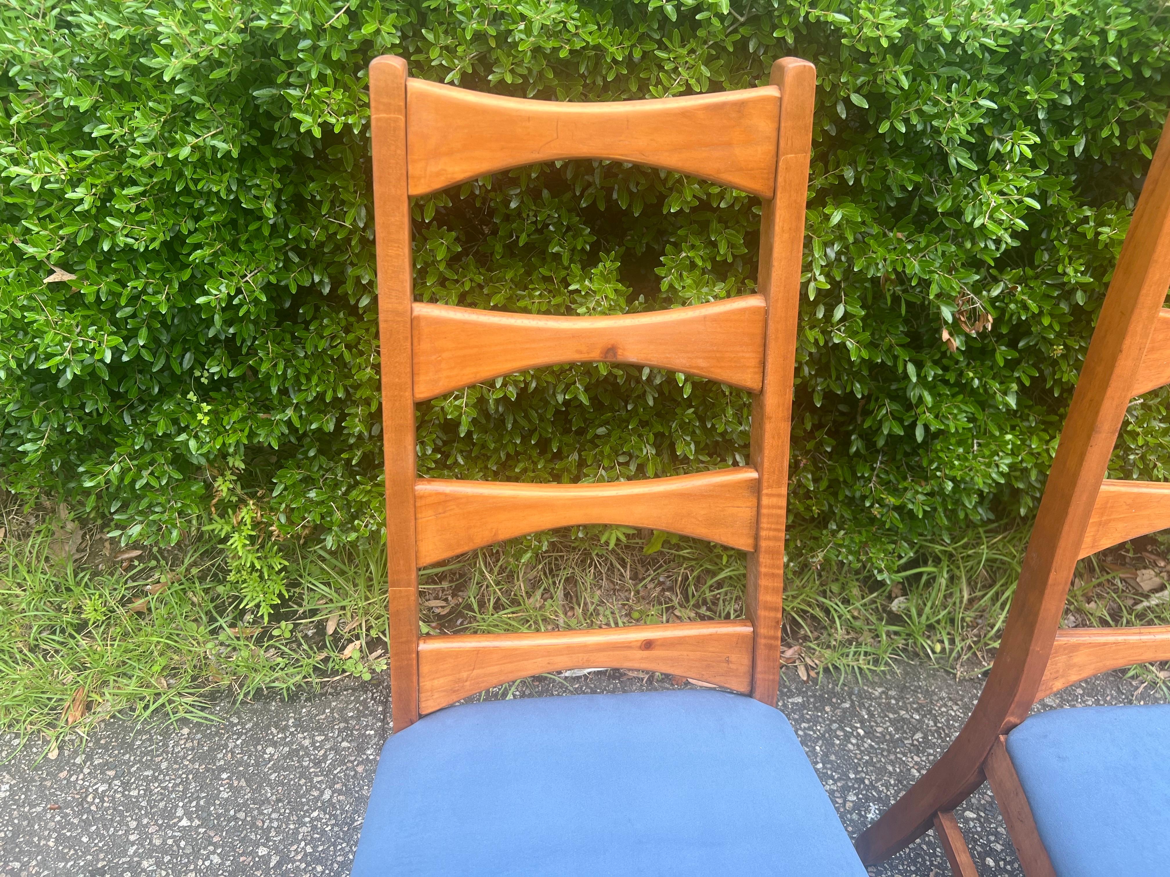 A set of 6  Mid-Century Modern Ladder Back/ Cat Eye Dining Chairs 10