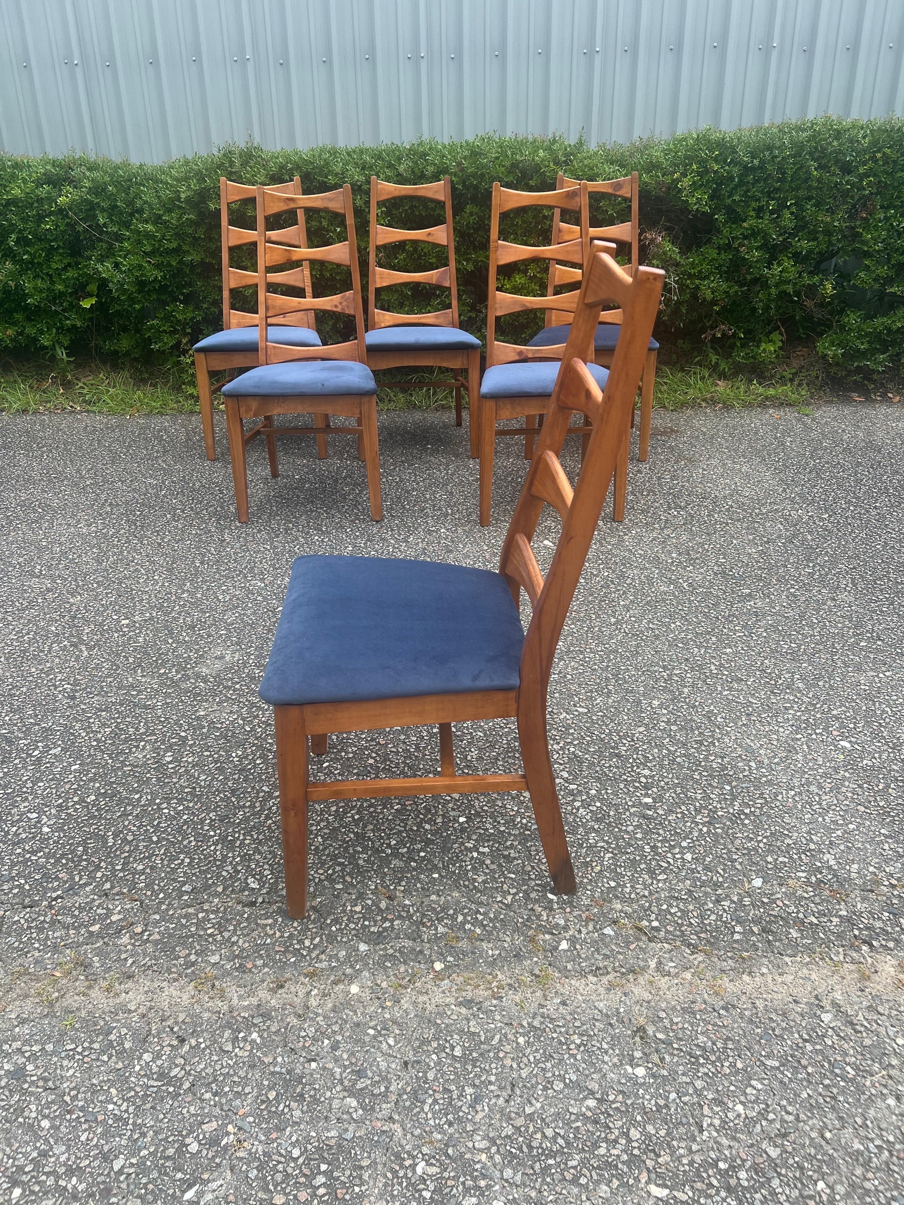 Upholstery A set of 6  Mid-Century Modern Ladder Back/ Cat Eye Dining Chairs