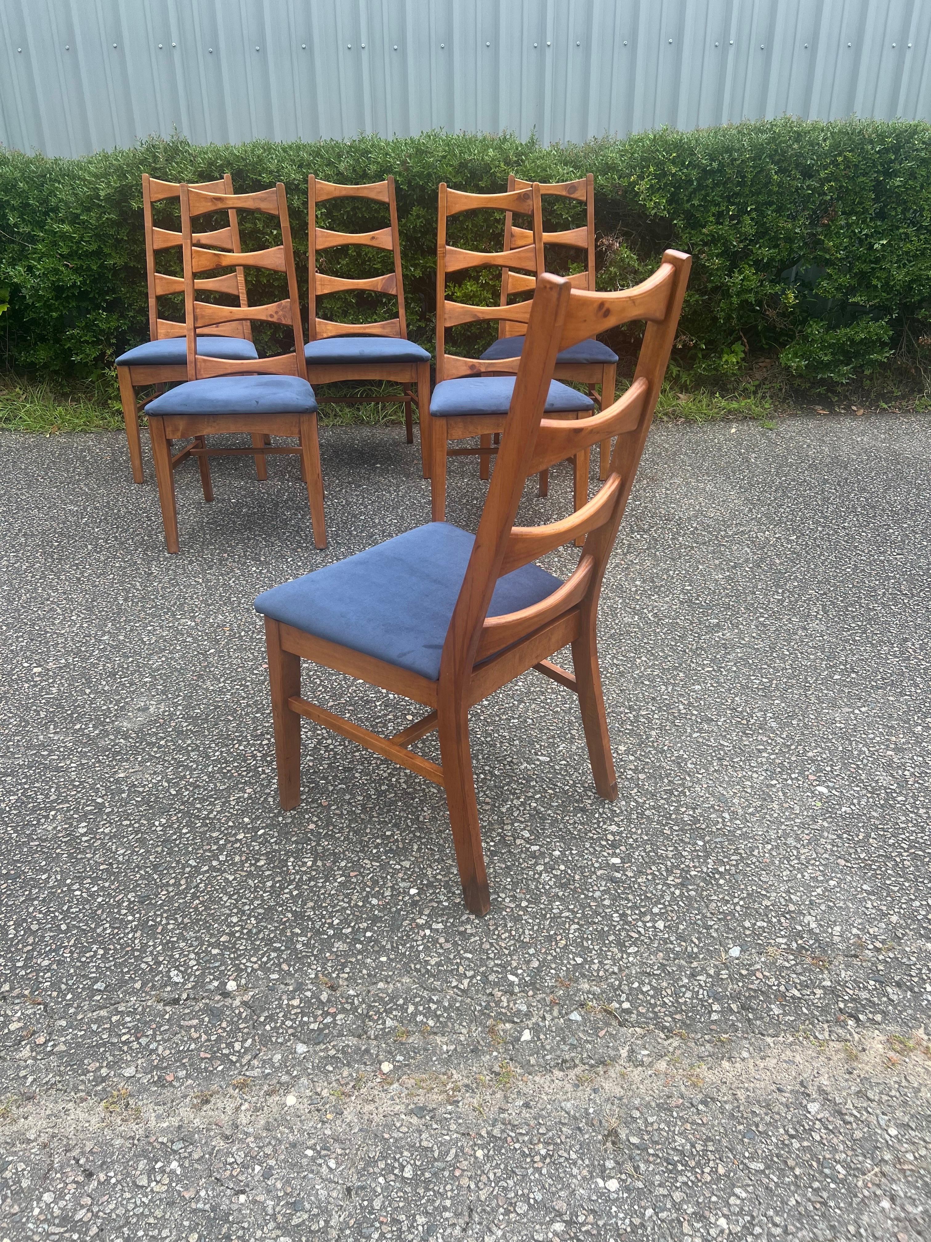 A set of 6  Mid-Century Modern Ladder Back/ Cat Eye Dining Chairs 1