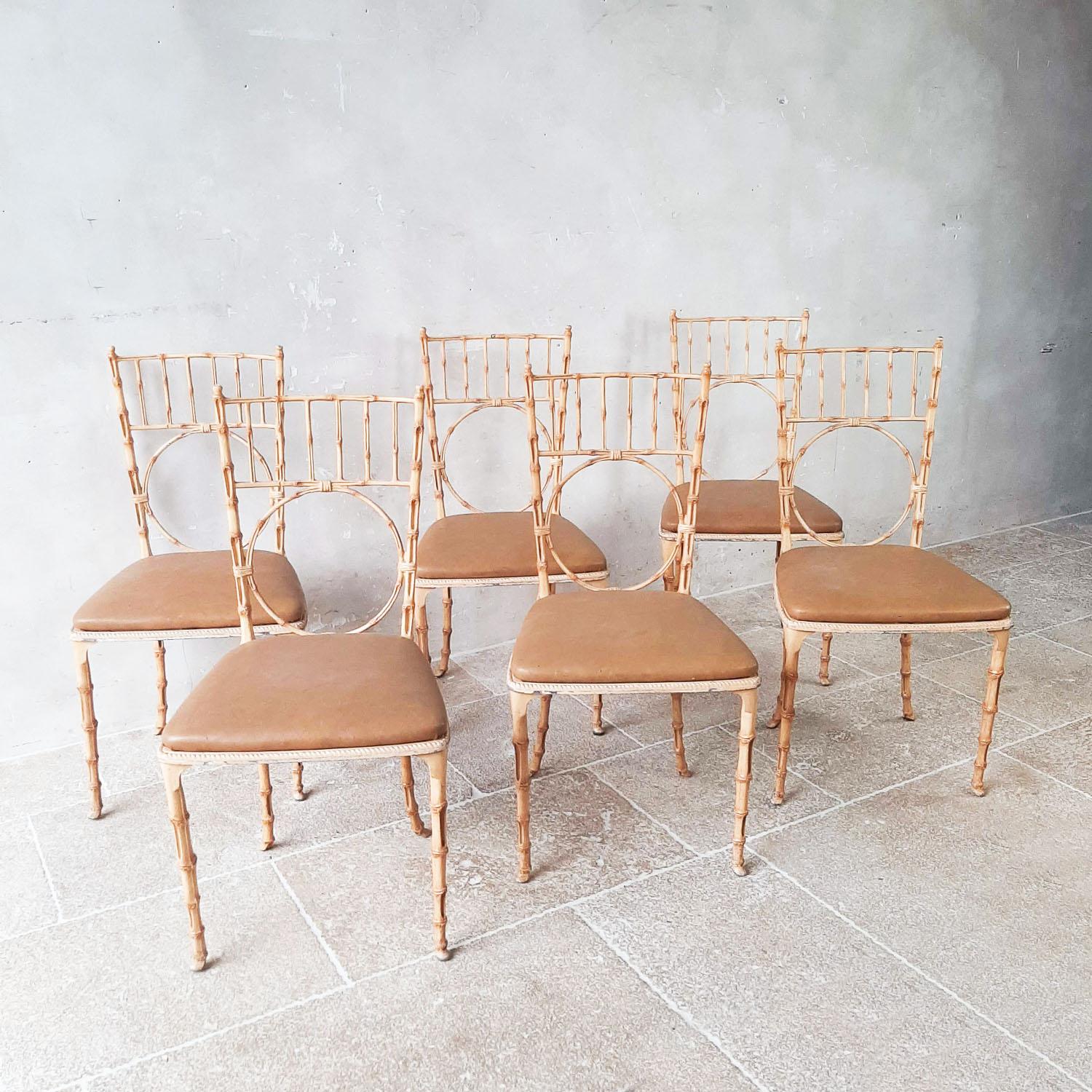 Français Lot de 6 chaises à manger Midcentury en aluminium peint en faux bambou, 1950s en vente
