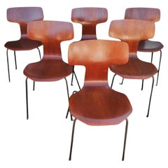Un set di 6 sedie a martello originali del 1965 di Arne Jacobsen per Fritz Hansen, modello 3103.