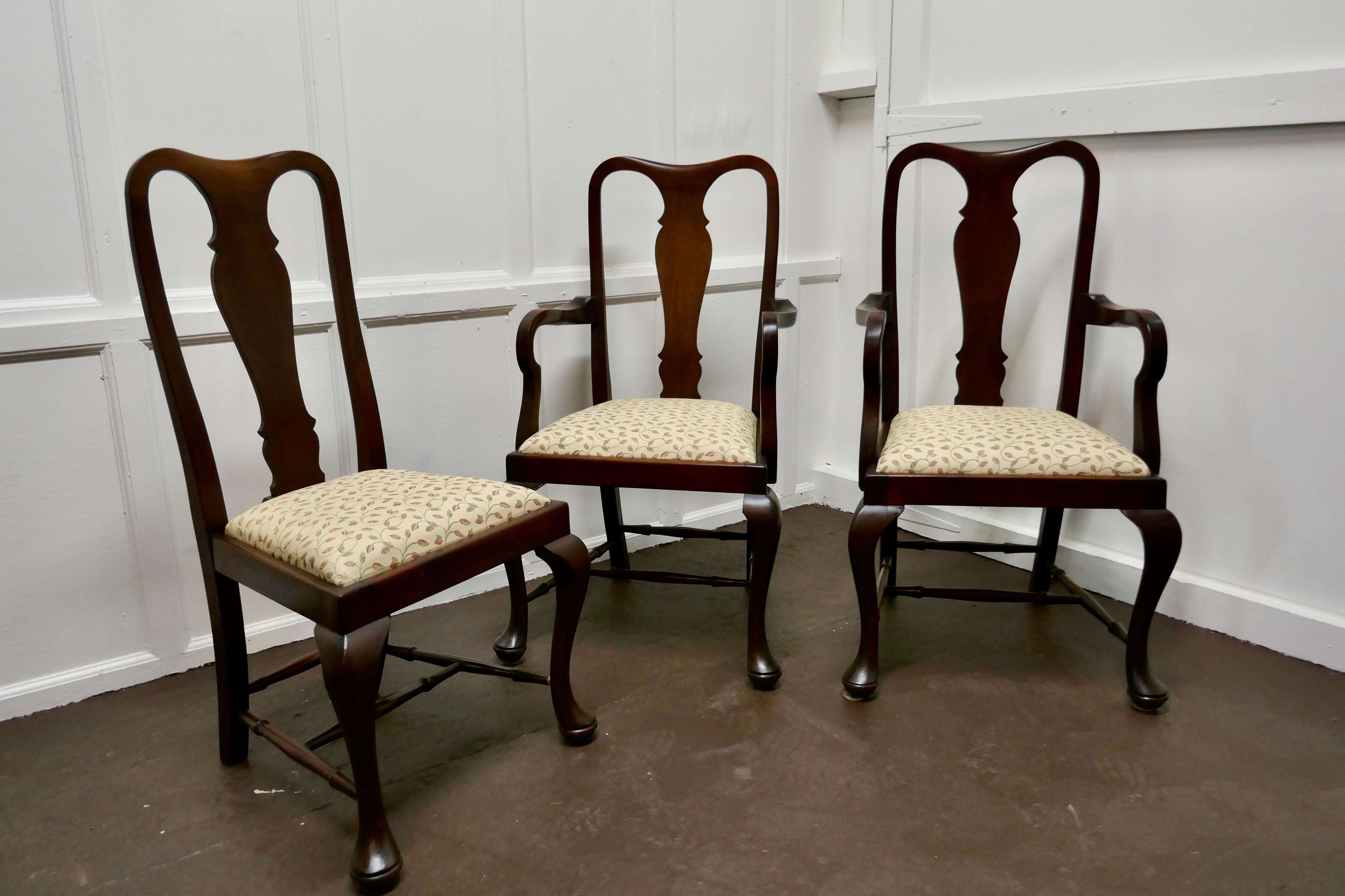 Set of 6 Queen Anne Style Mahogany Dining Chairs In Good Condition In Chillerton, Isle of Wight