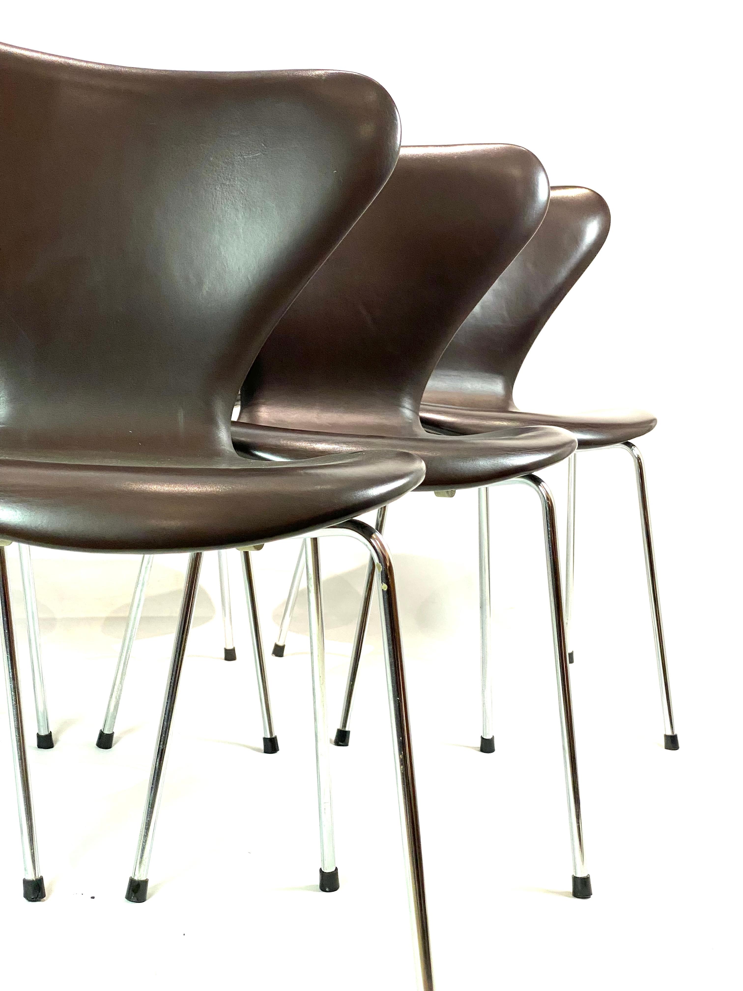 Set of 6 Seven Chairs, Model 3107, Designed by Arne Jacobsen 4