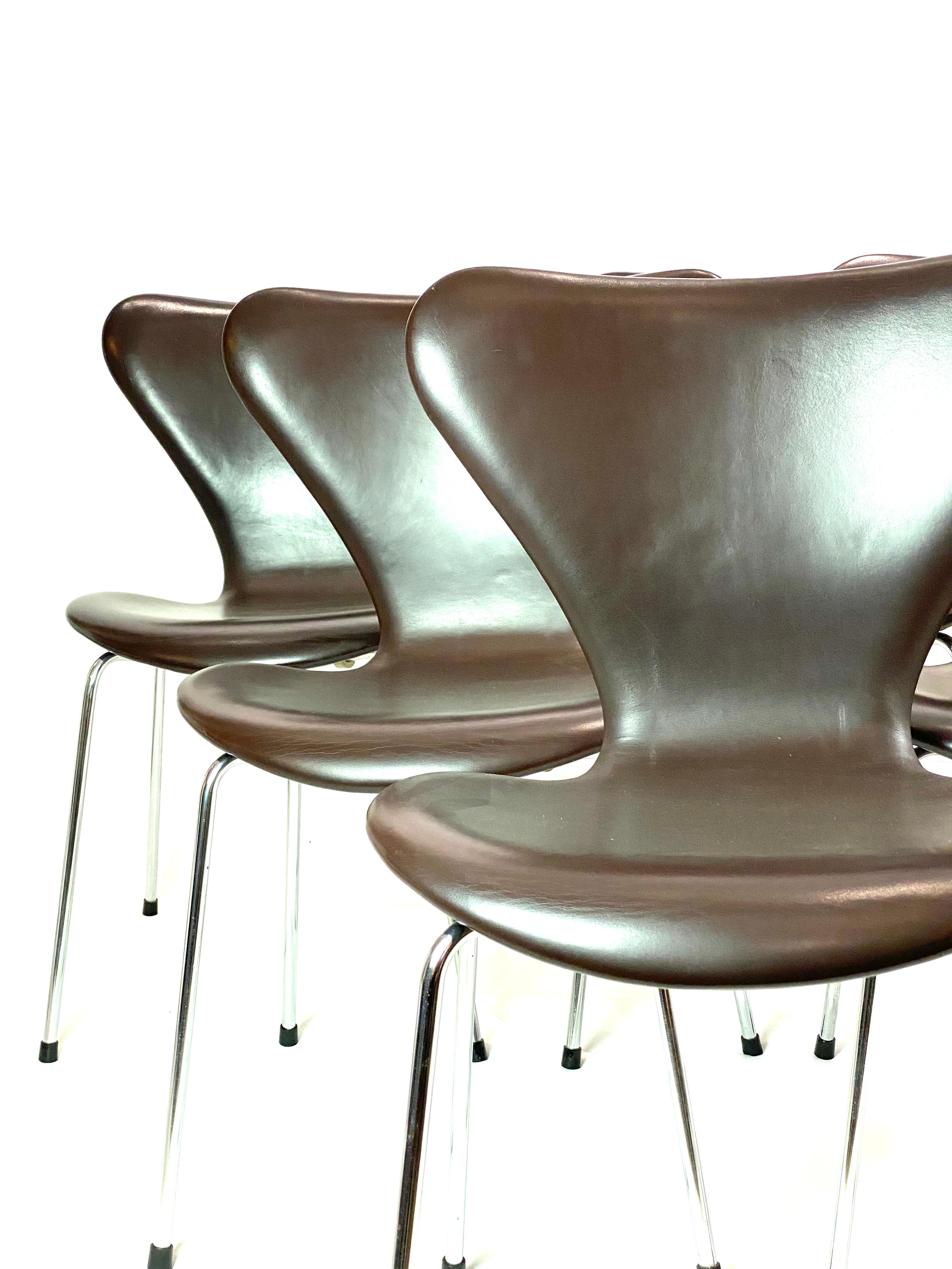 Set of 6 Seven Chairs, Model 3107, Designed by Arne Jacobsen 7