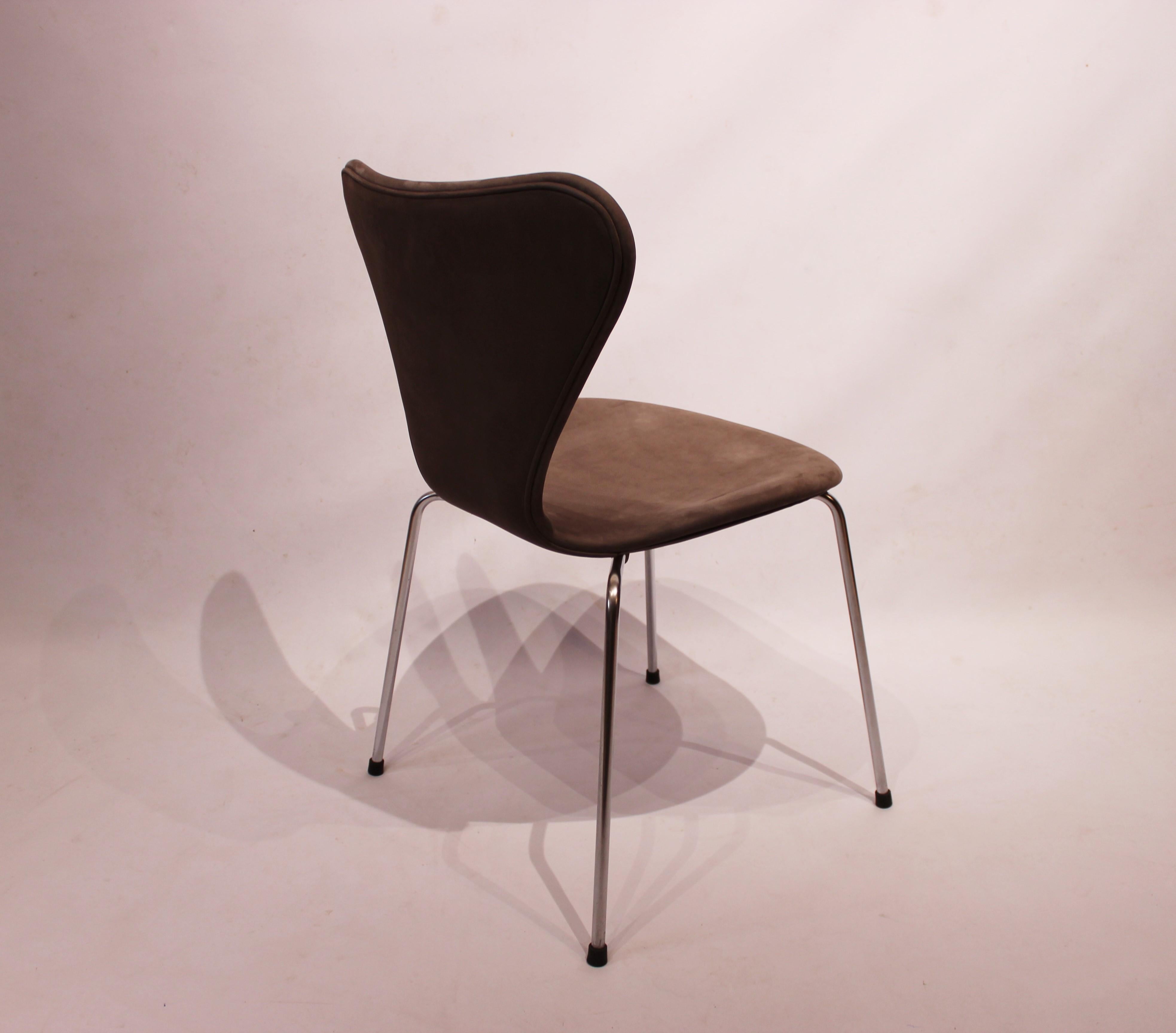 Scandinavian Modern Set of 6 Seven Chairs, Model 3107, Designed by Arne Jacobsen