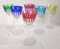Ensemble de 6 grands verres à vin en cristal taillé coloré - St Louis Crystal