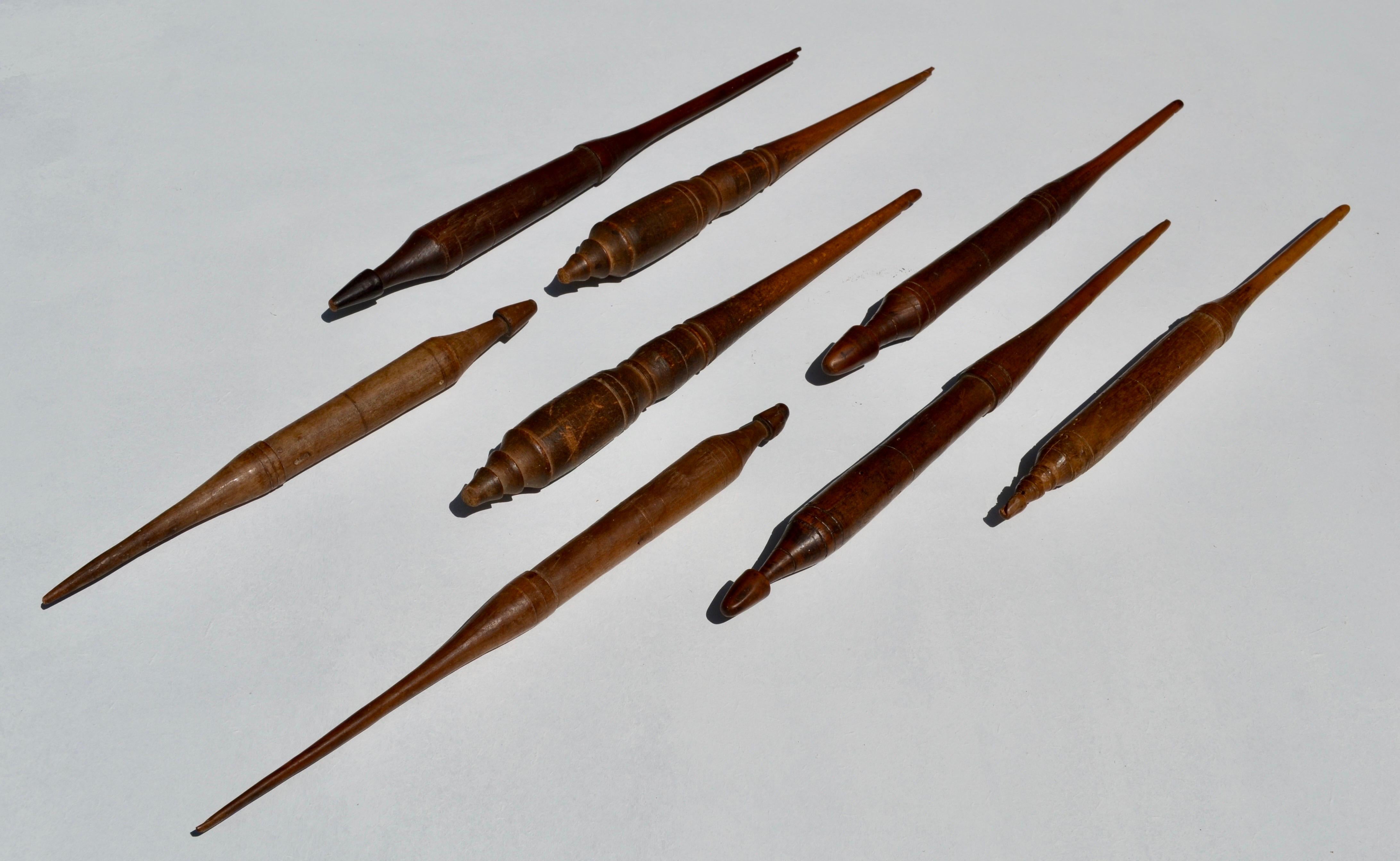 Tourné A Set of 8 Antique French Spindle Distaffs, 19th Century en vente
