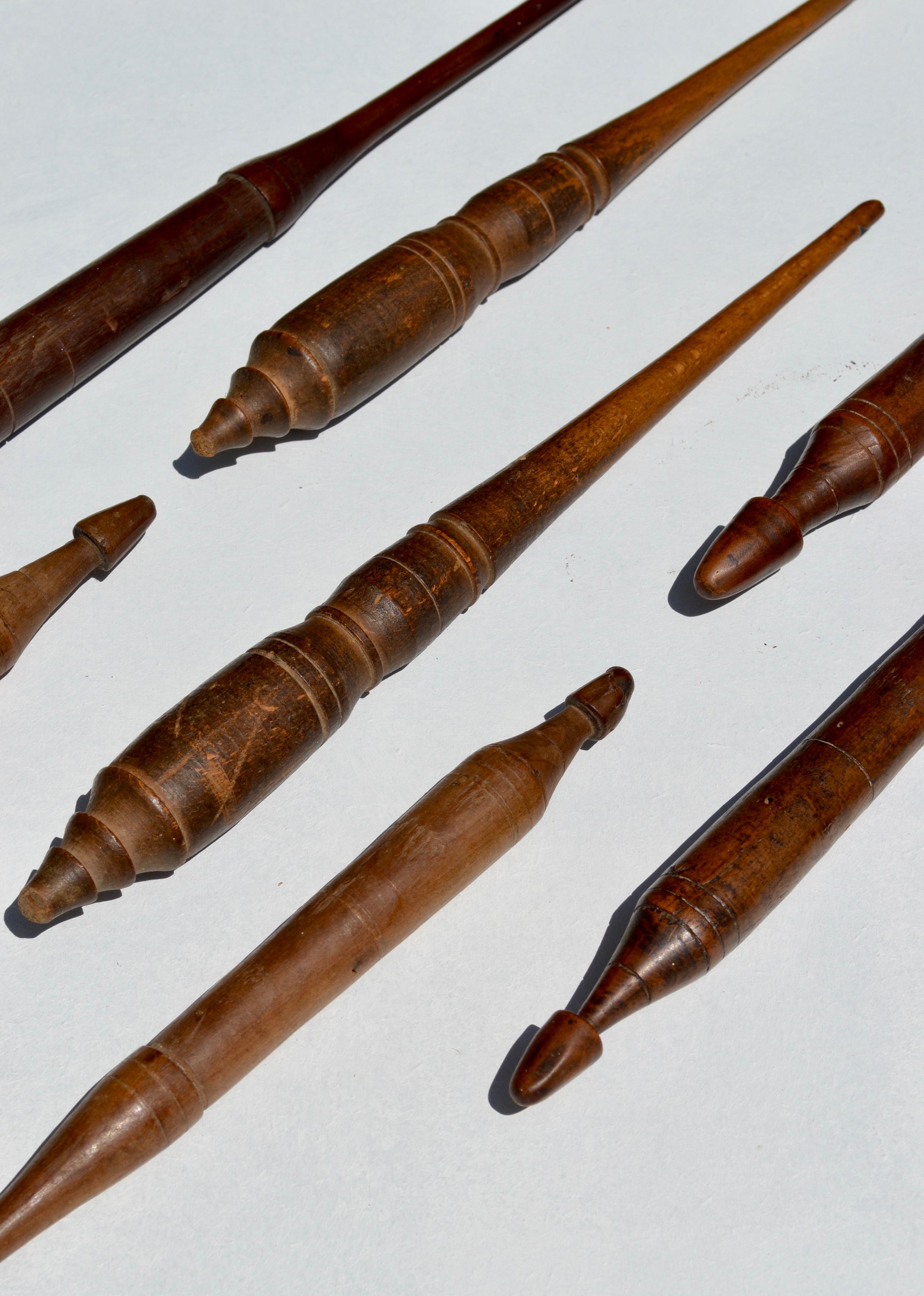 A Set of 8 Antique French Spindle Distaffs, 19th Century Bon état - En vente à SOTTEVILLE-LÈS-ROUEN, FR